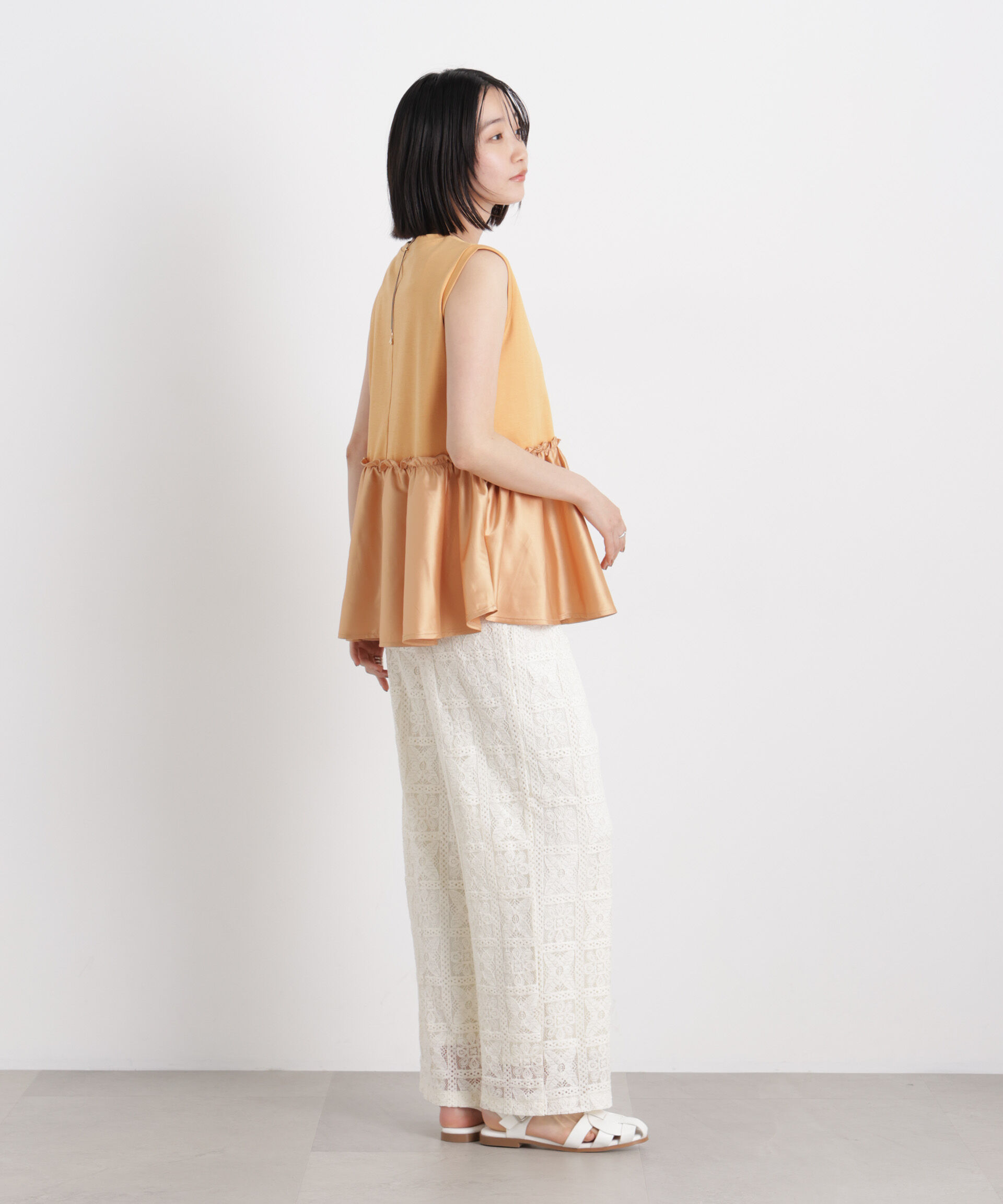 nano･universe「サテンペプラム異素材コンビノースリーブカットトップス」|Tシャツ・カットソー|