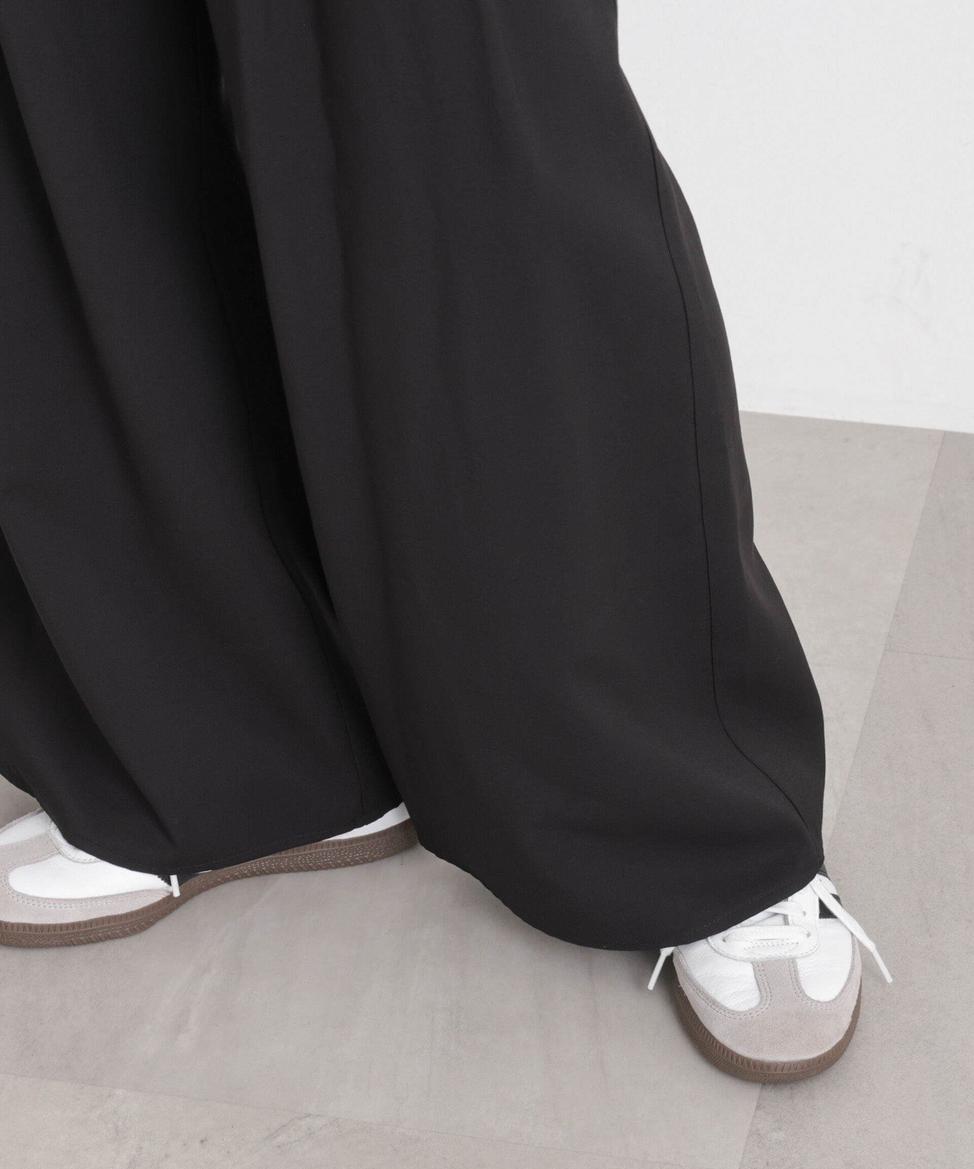 nano･universe「微光沢ツイルイージーパンツ(セットアップ可)」|チノ|