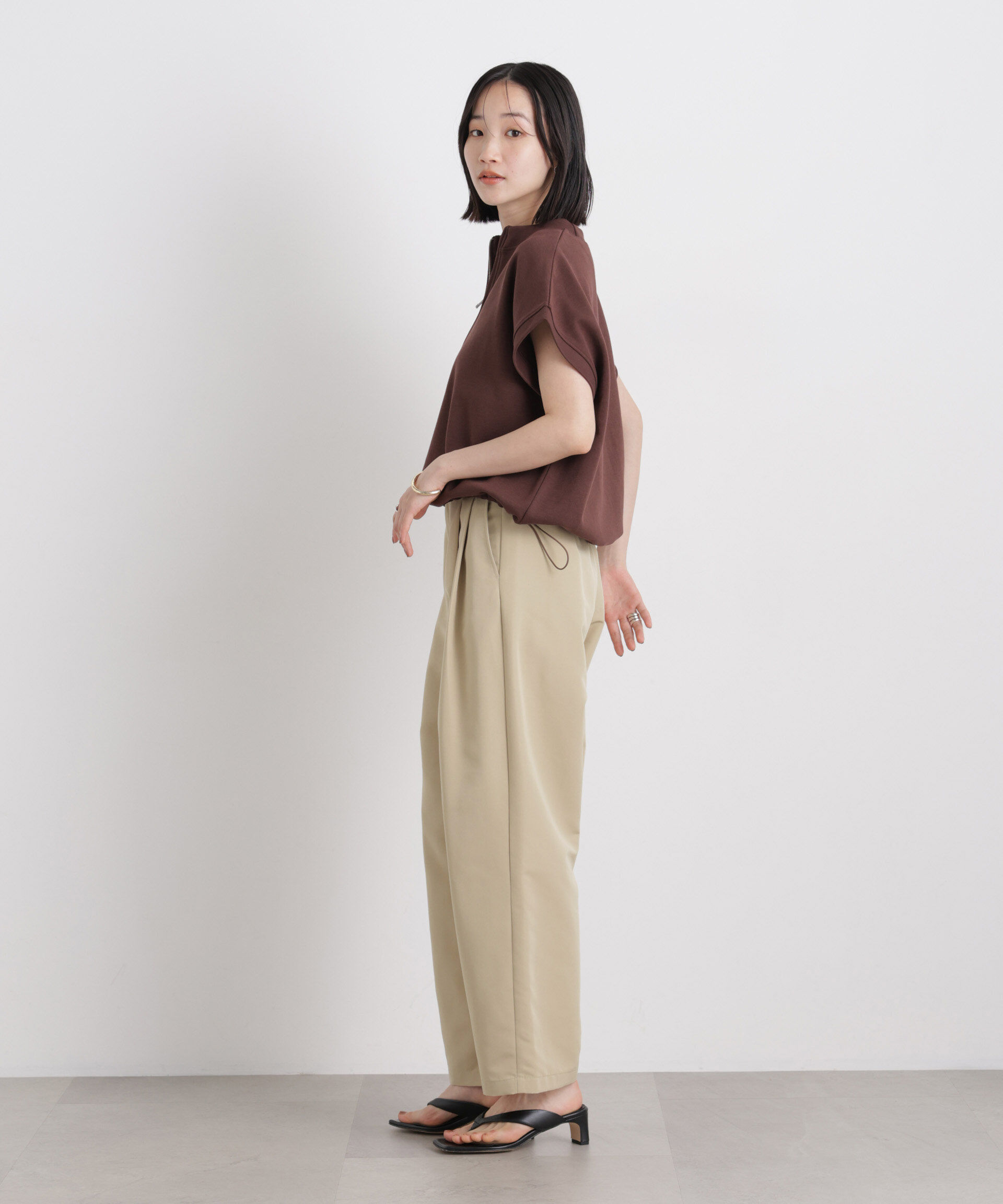 nano･universe「平織りツータックワイドパンツ」|チノ|