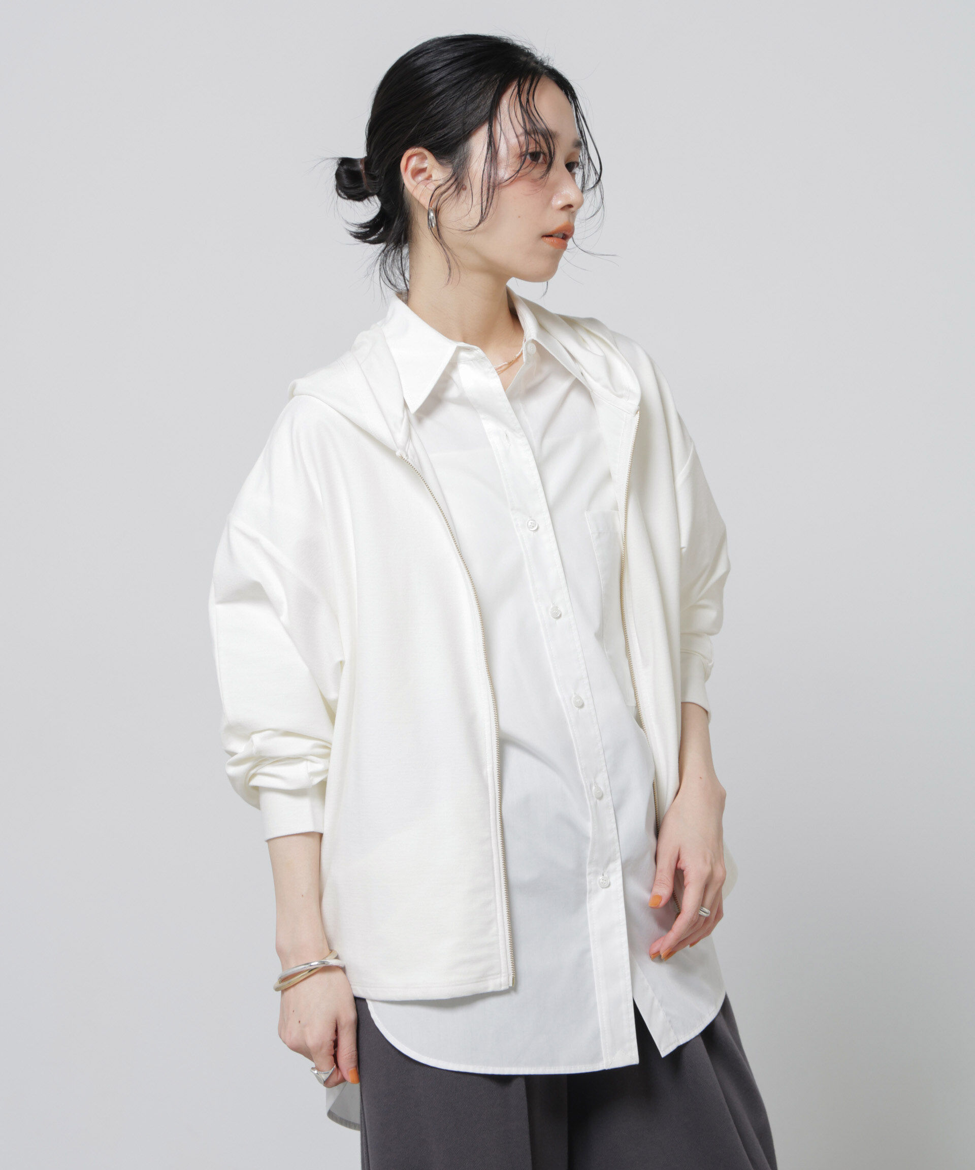 nano･universe「「Meaningful Continuity」coveross(R)ツイル調冷感プレーティング天竺パーカー」|Tシャツ・カットソー|ホワイト