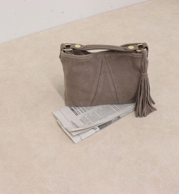fredy emue「【AULENTTI/オーレンティ】スエードタッセルワンハンドルバッグ」|ショルダー・メッセンジャー|グレイッシュベージュ