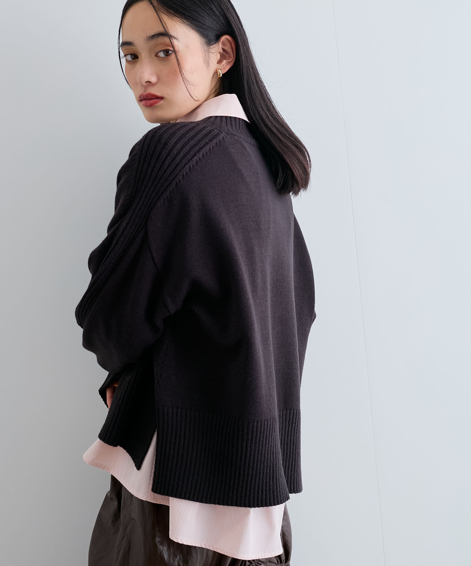 VIS「【アンチピリング/洗える】サイドスリットニットプルオーバー【WEB限定カラー】」|ニット・セーター|