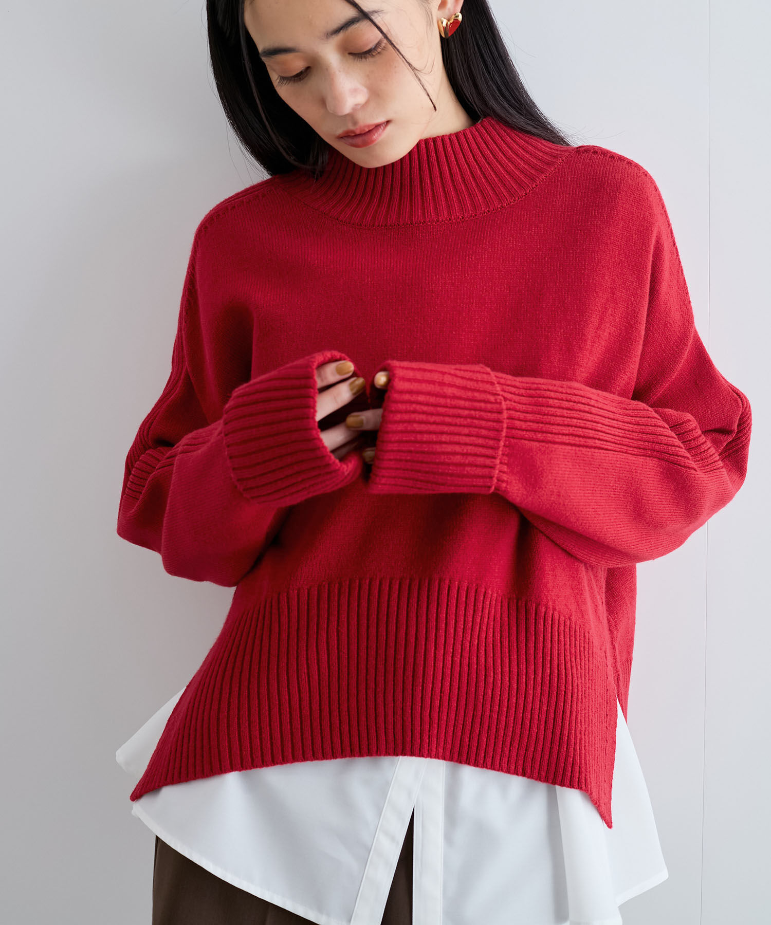 VIS「【アンチピリング/洗える】サイドスリットニットプルオーバー【WEB限定カラー】」|ニット・セーター|レッド(60)