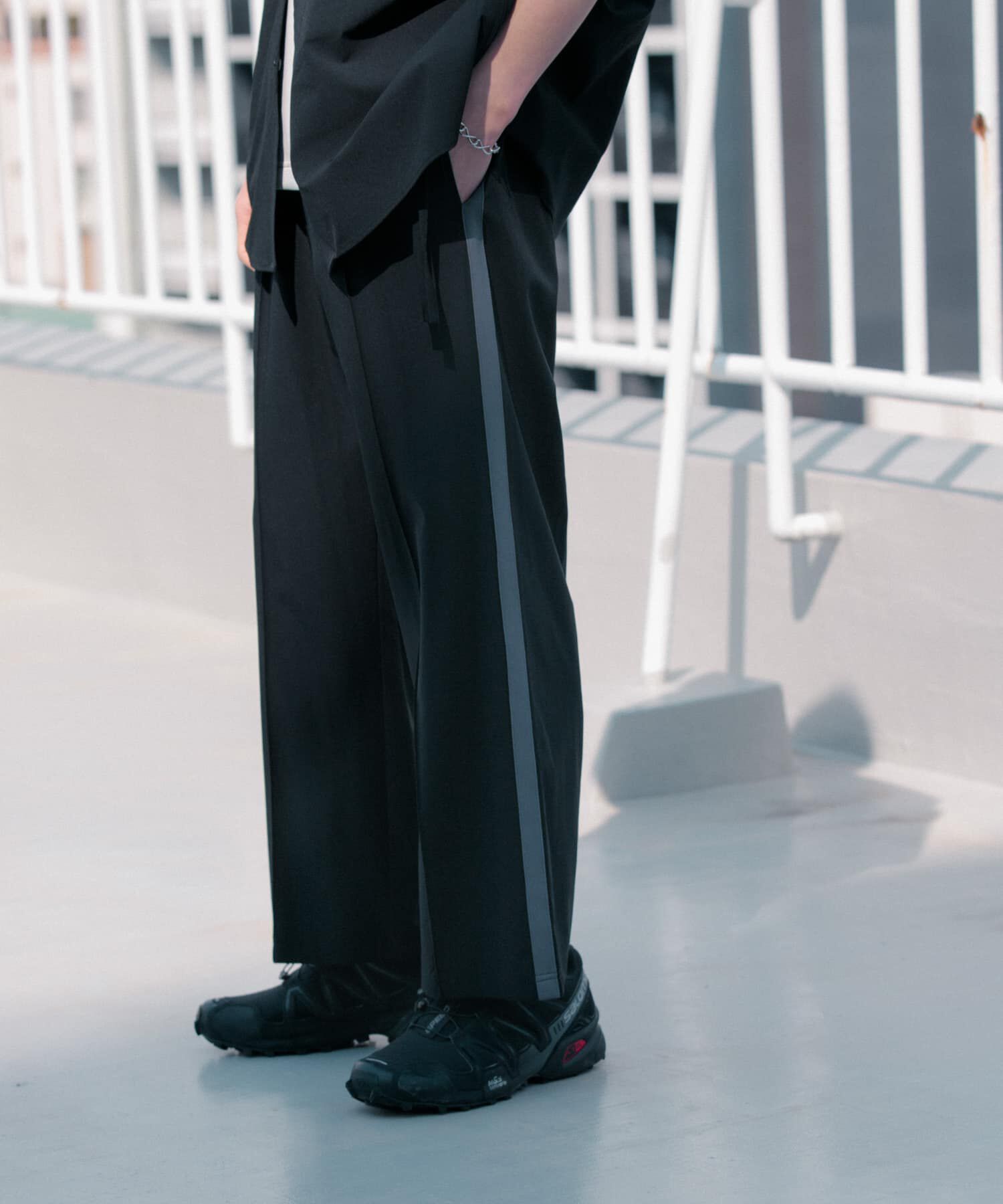 SENSE OF PLACE by URBAN RESEARCH「Uiscel　4wayストレッチサイドラインパンツ」|その他|ブラック