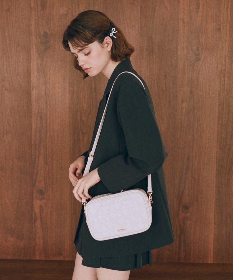 Maison de FLEUR「リボンキルティングスクエアポシェット」|ショルダー・メッセンジャー|ライトピンク