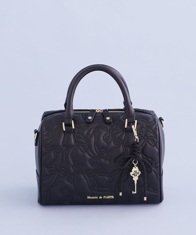 Maison de FLEUR「【チャーム付き/2Way】リボンキルティングボストンバッグ」|ハンドバッグ|ブラック