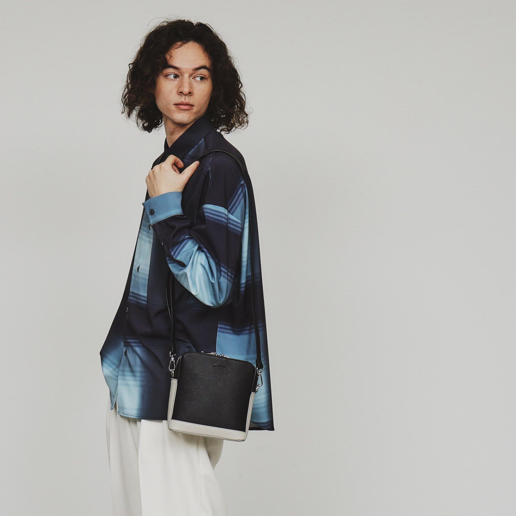 tk.TAKEO KIKUCHI「アオリミニショルダー」|ショルダー・メッセンジャー|