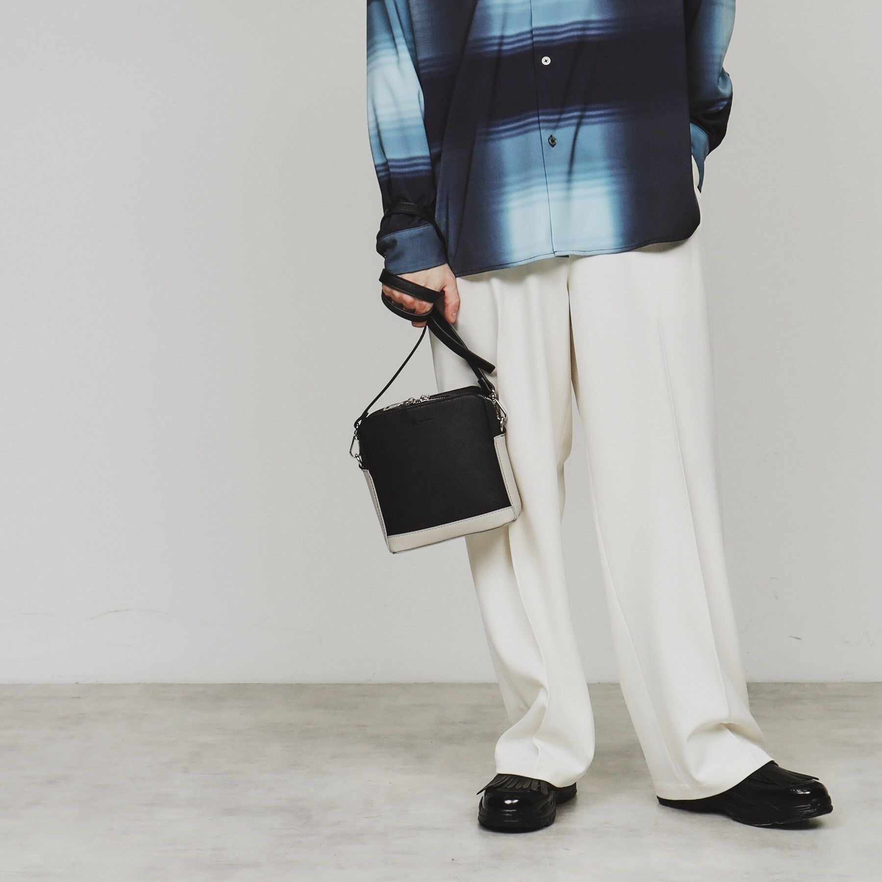 tk.TAKEO KIKUCHI「アオリミニショルダー」|ショルダー・メッセンジャー|ライトベージュ(55