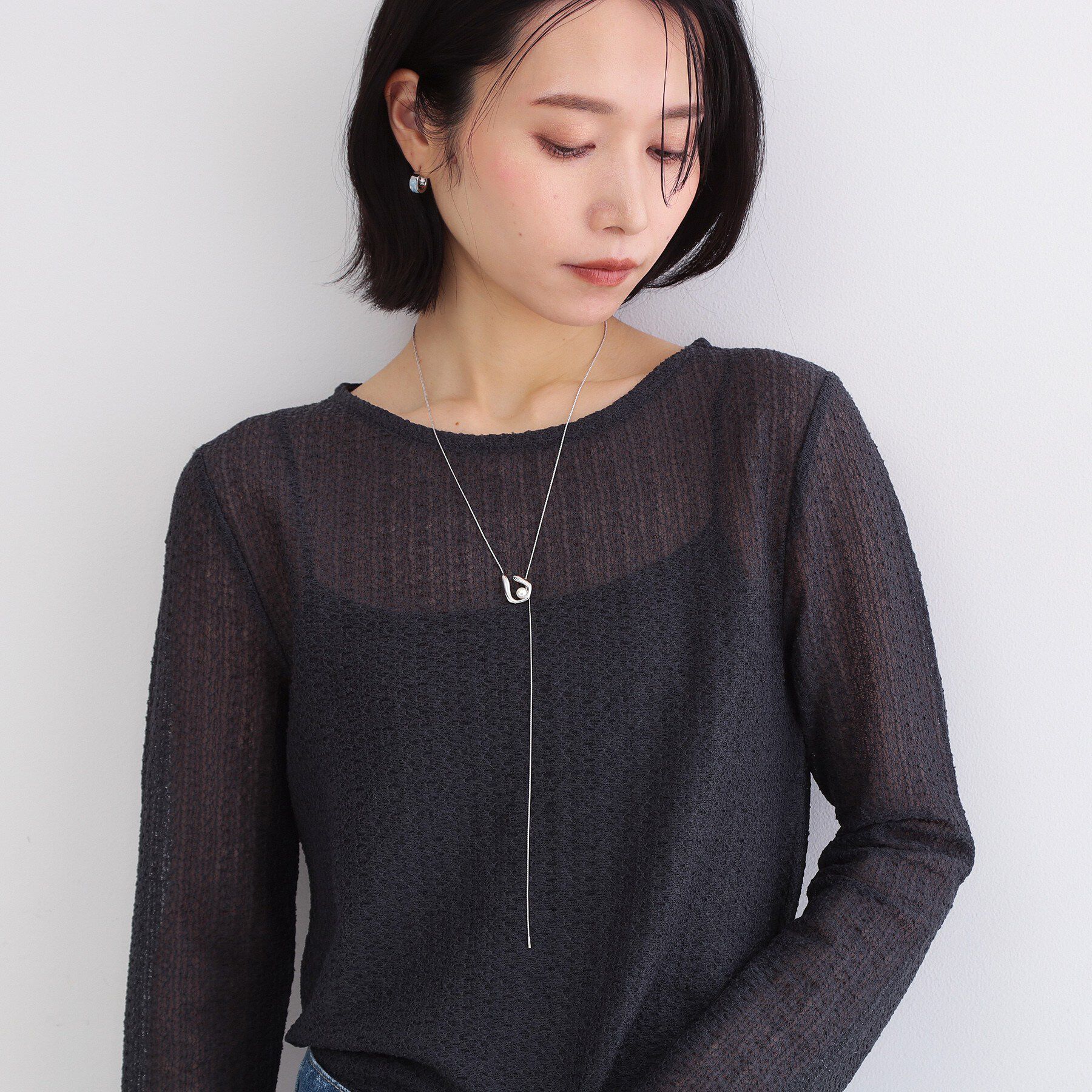 OPAQUE.CLIP「U字メタル&times;フェイクパール ロングスライドネックレス」|ネックレス|