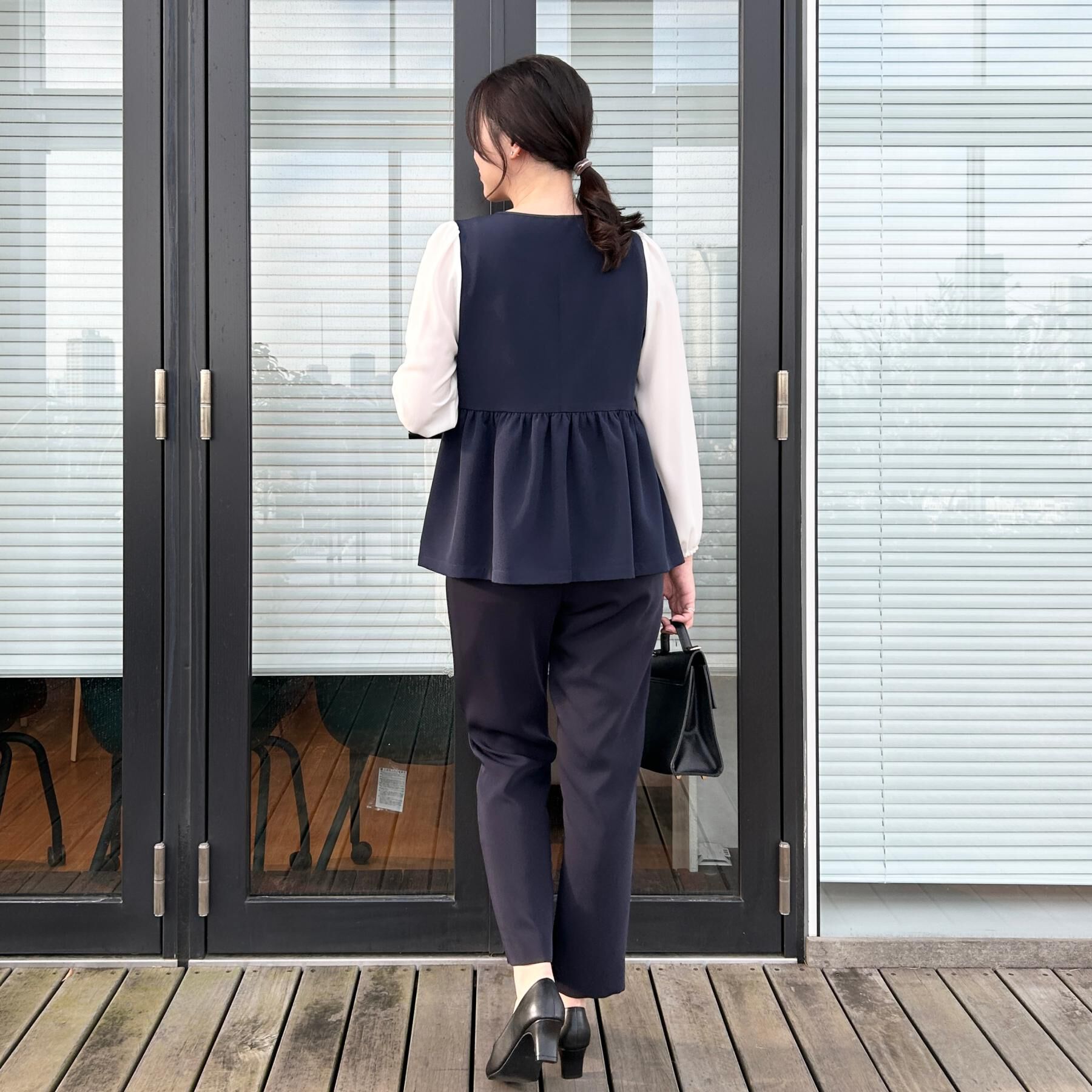 Couture broach「【ハレの日・通勤】フリルドッキング ペプラムブラウス」|シャツ・ブラウス|