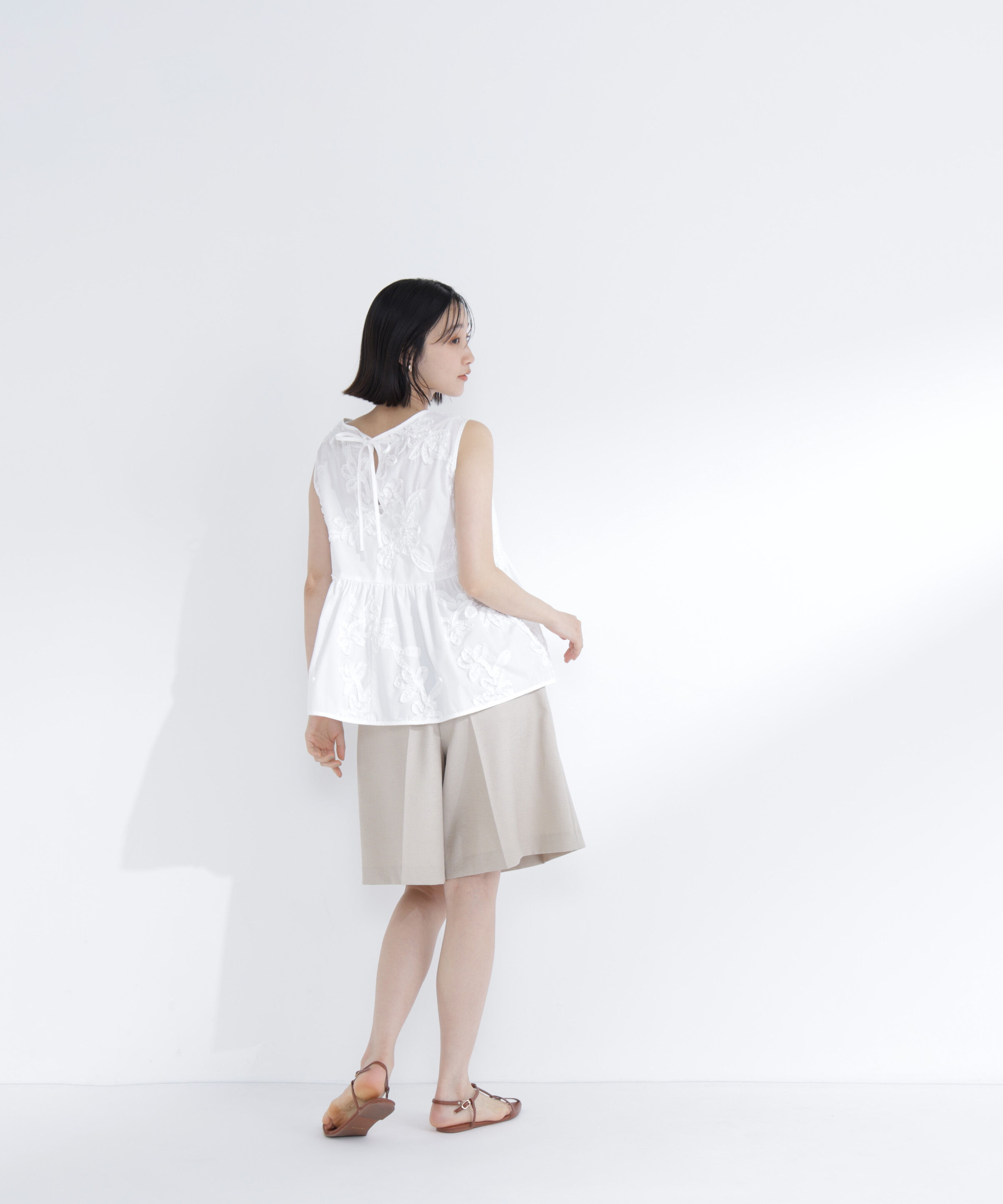  「テープ刺繍ペプラムシャツ」|シャツ・ブラウス|