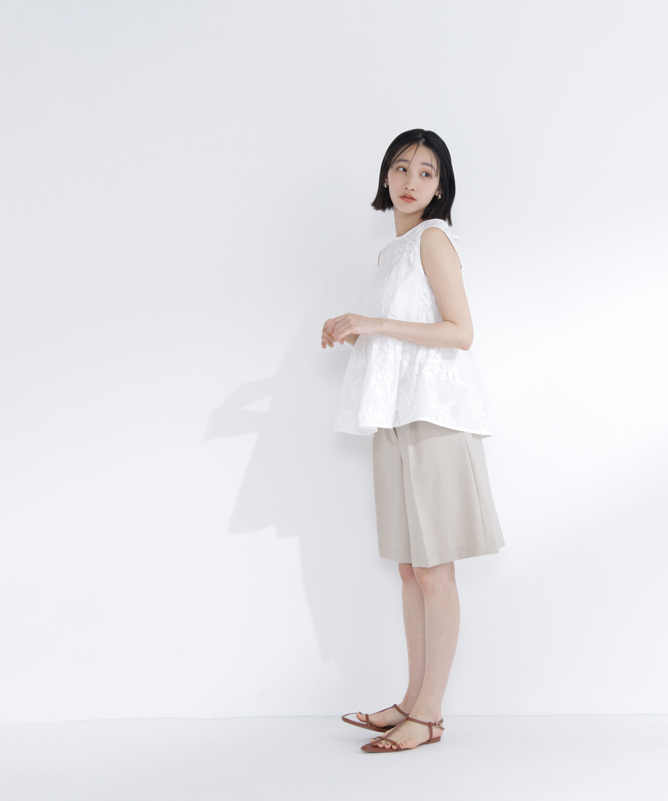  「テープ刺繍ペプラムシャツ」|シャツ・ブラウス|