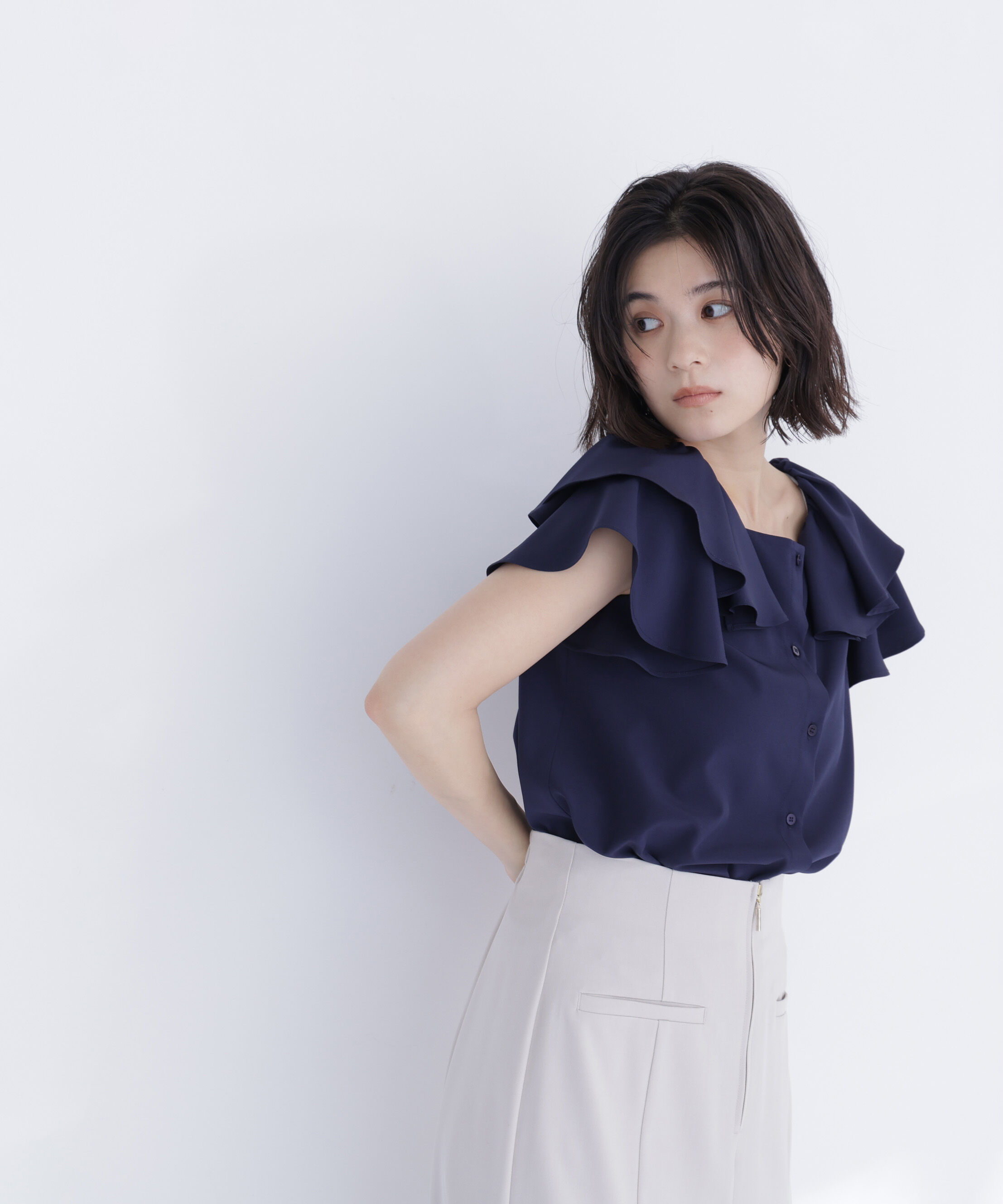  「スクエアネックフリルブラウス」|シャツ・ブラウス|ネイビー
