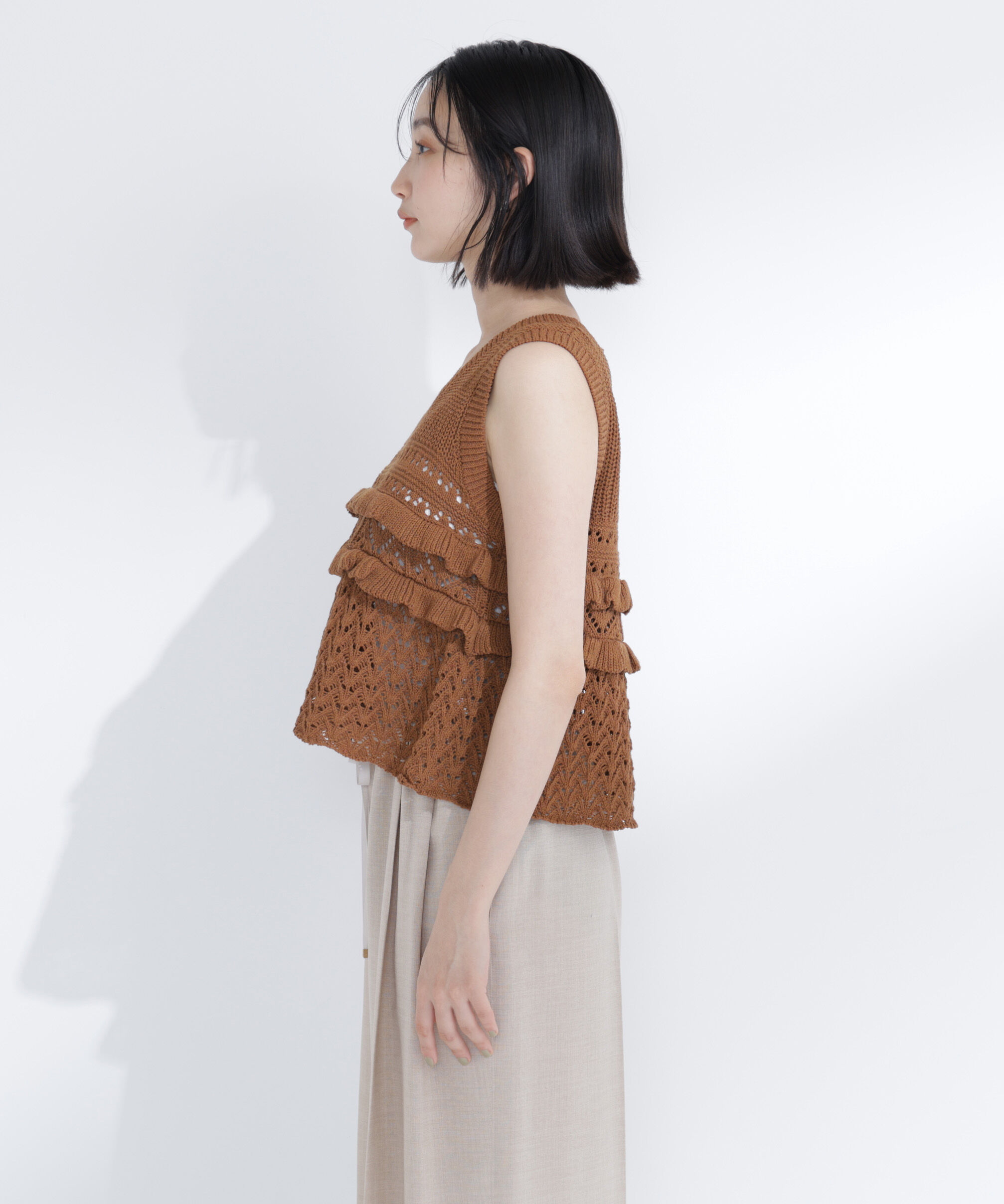  「Vネック透かし編みフリルニット」|ニット・セーター|