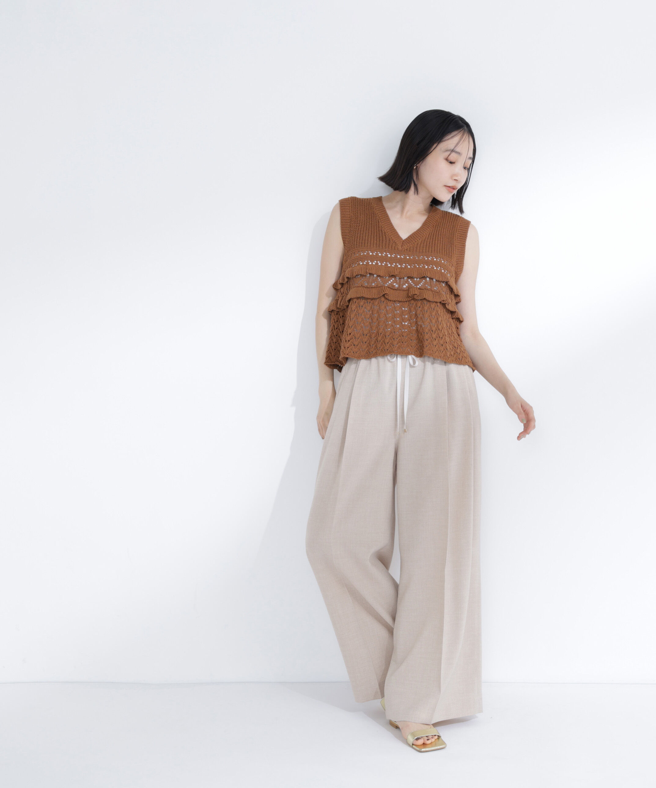  「Vネック透かし編みフリルニット」|ニット・セーター|