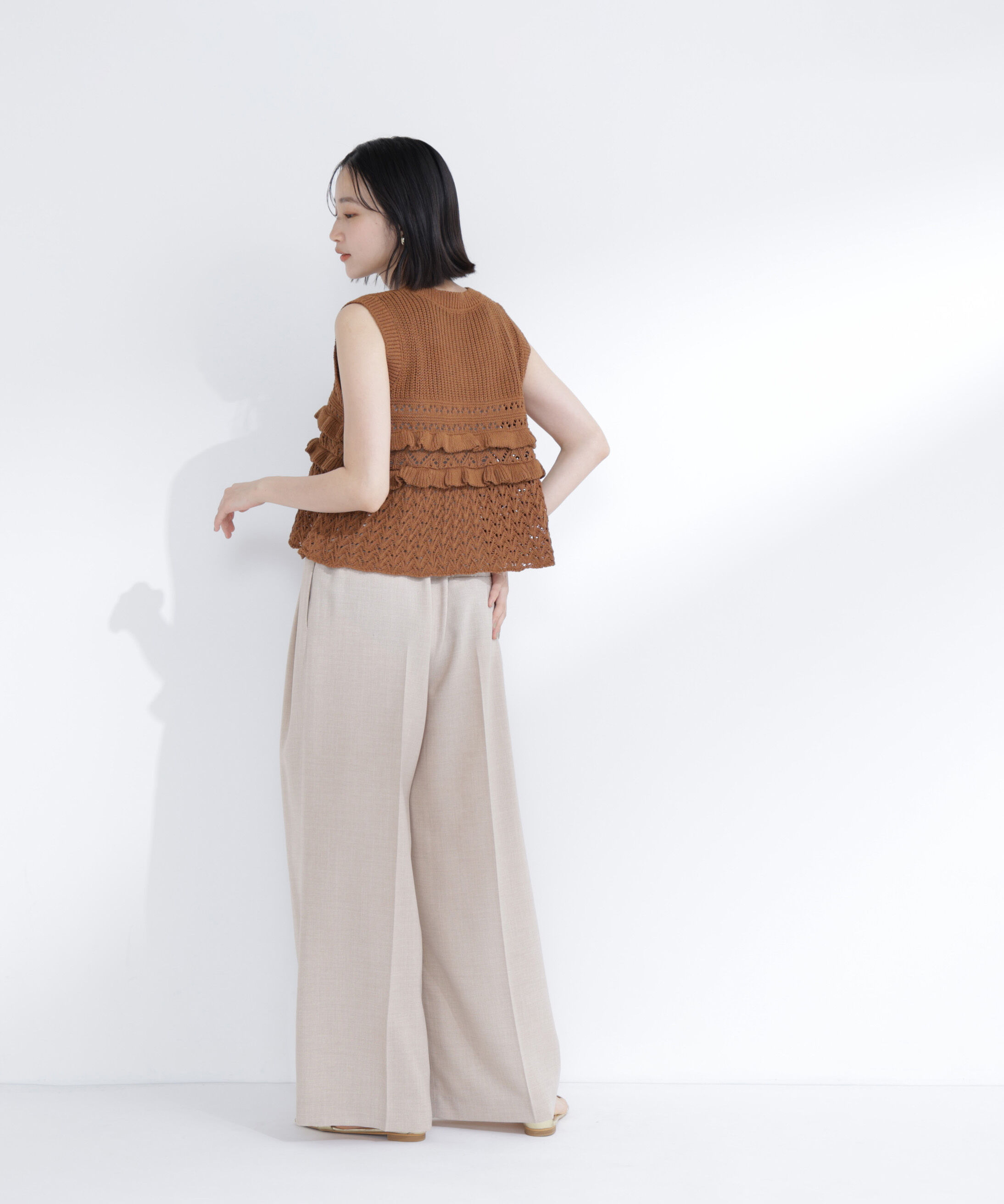  「Vネック透かし編みフリルニット」|ニット・セーター|