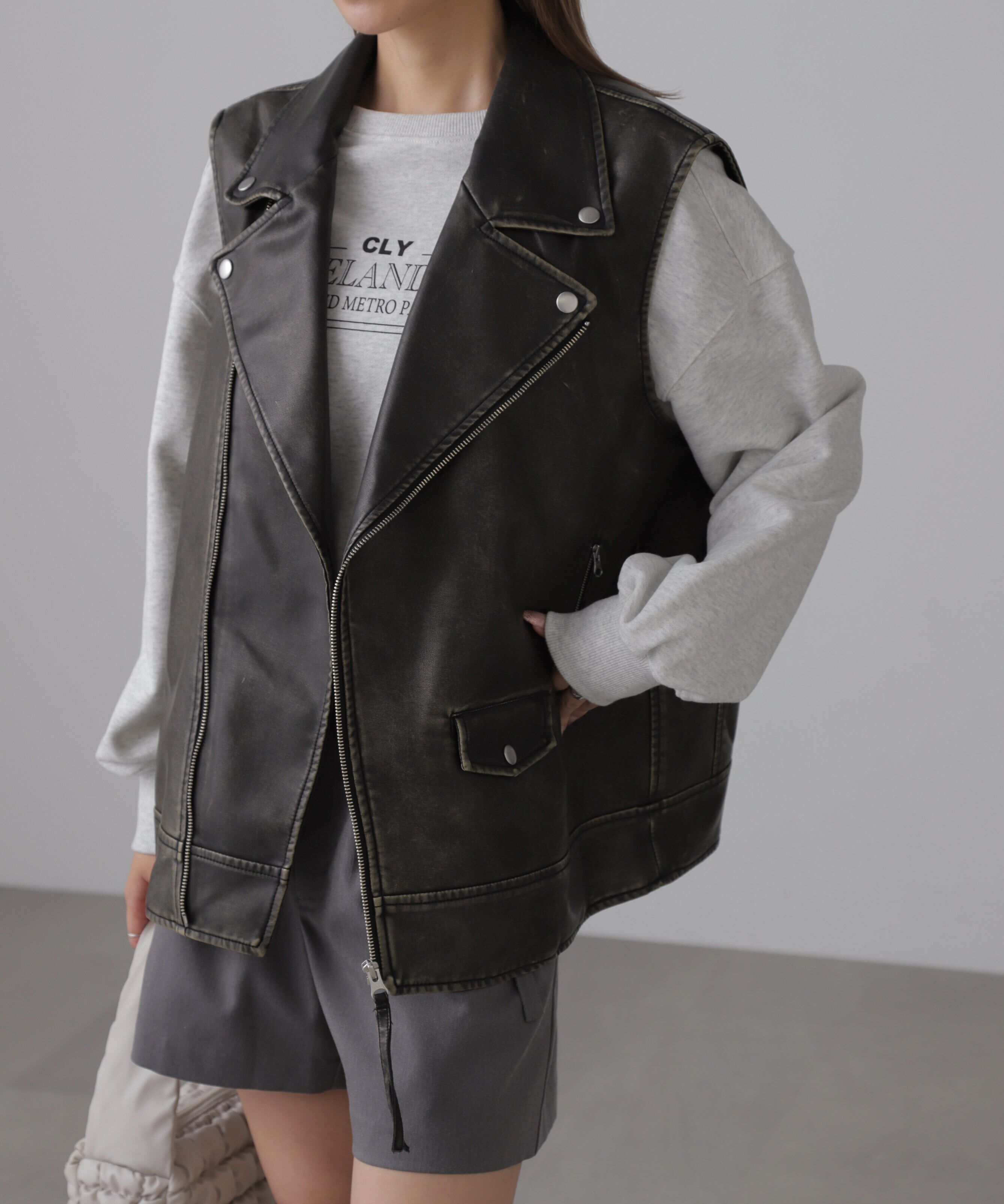  「フェイクレザーライダースジレ」|ブルゾン・スタジャン|