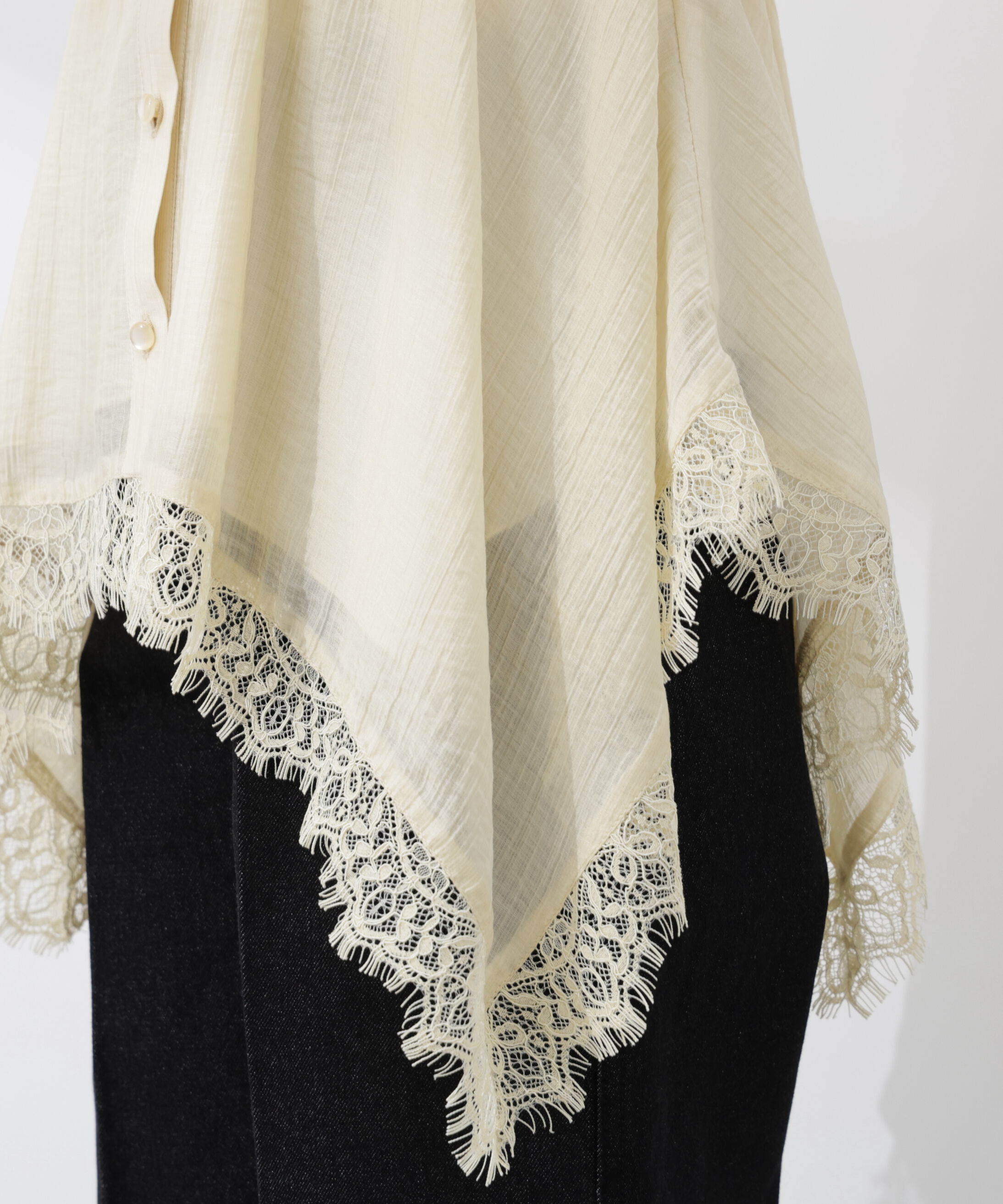 PROPORTION BODY DRESSING「レーストリミングヘムブラウス 26SS」|シャツ・ブラウス|