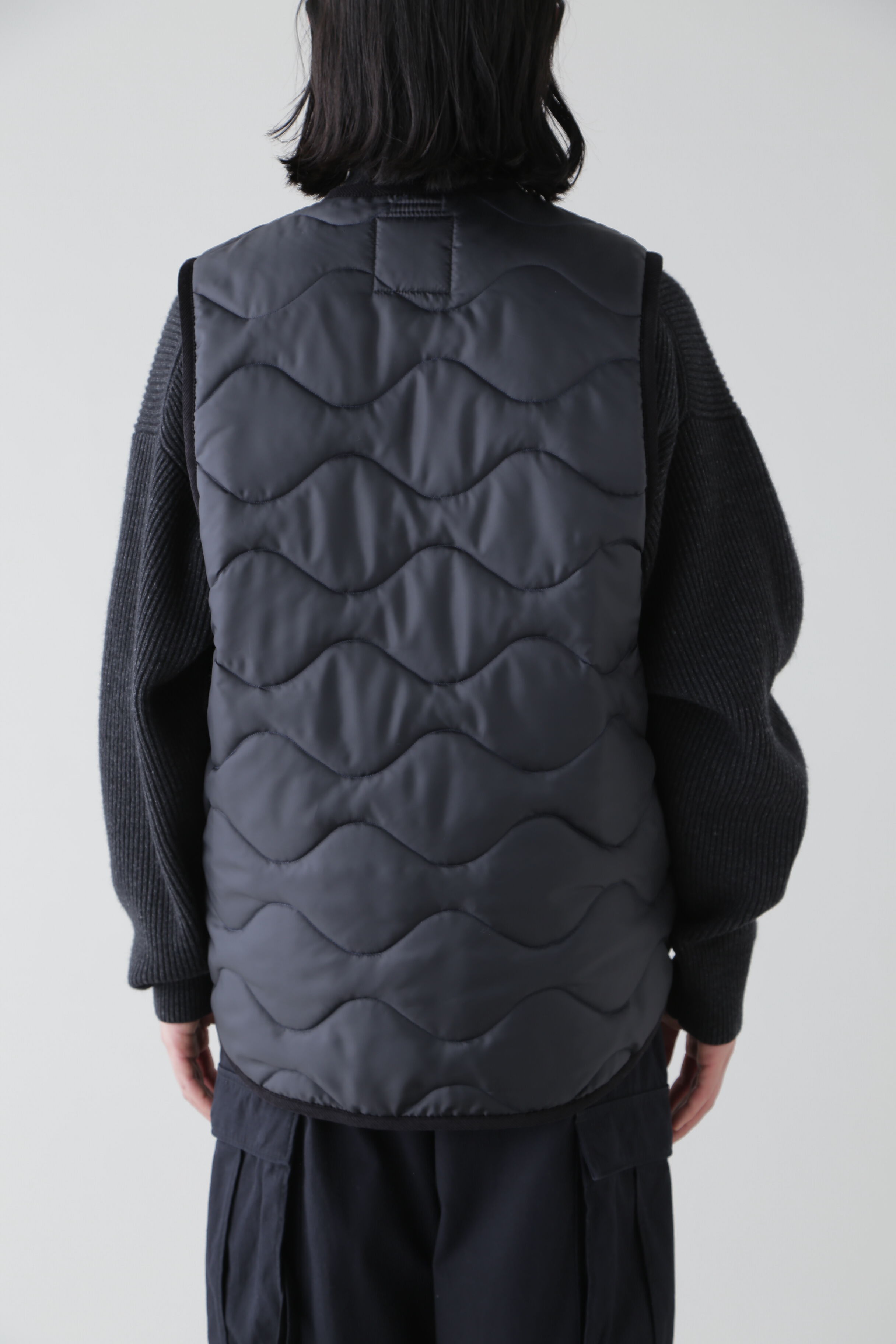 YLEVE 「LAVENHAM &times; YLEVE / ZIPPED GILET」|ブルゾン・スタジャン|