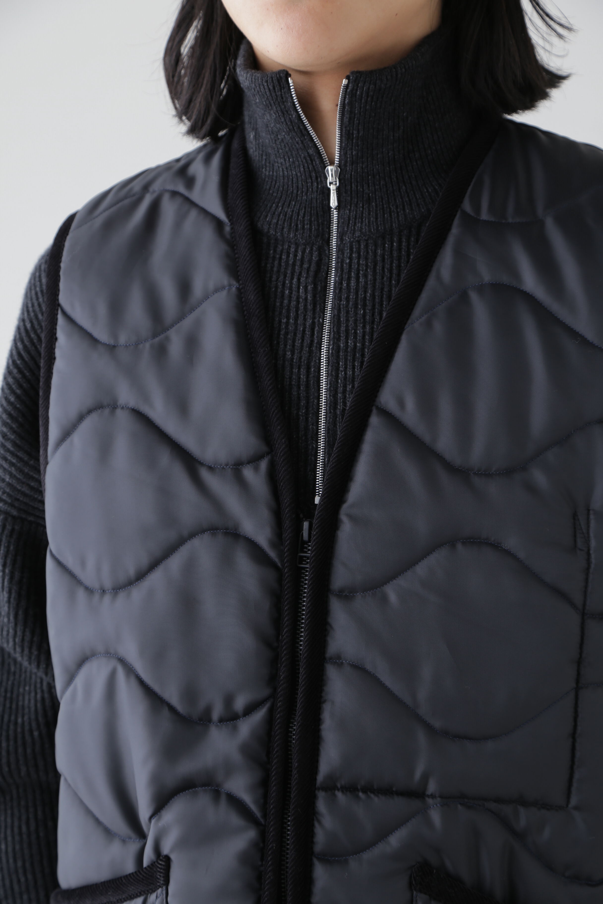 YLEVE 「LAVENHAM &times; YLEVE / ZIPPED GILET」|ブルゾン・スタジャン|