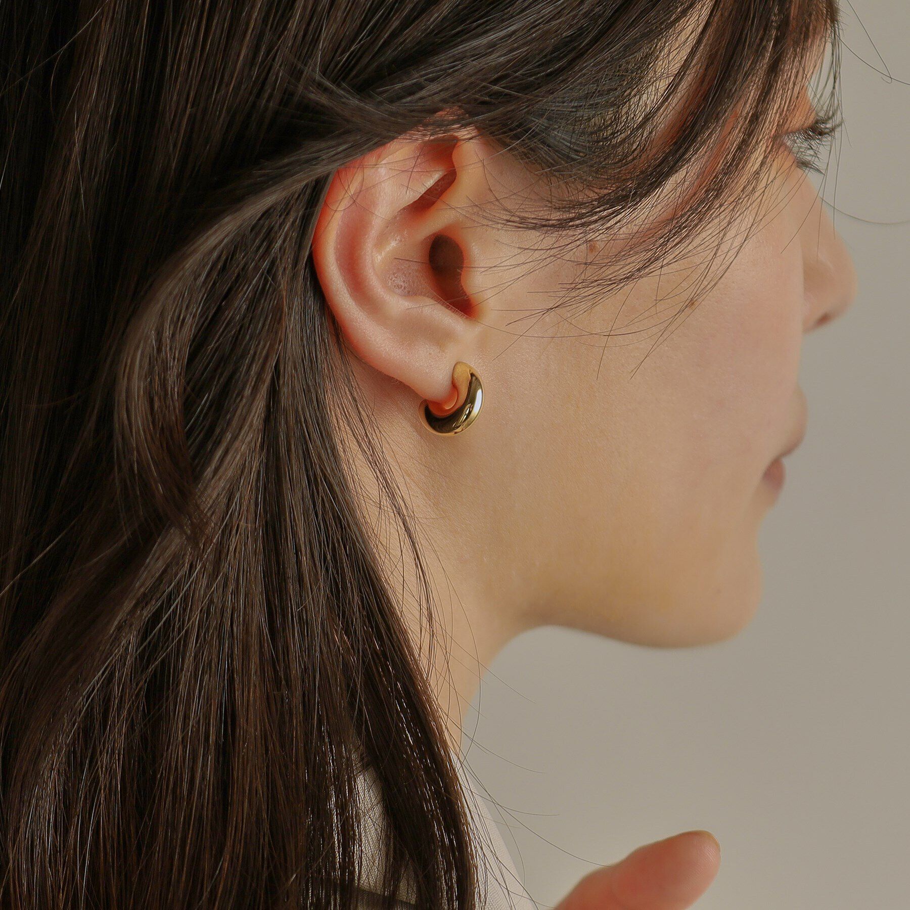 COCOSHNIK「K10中空ボリューム フープピアス小」|ピアス|