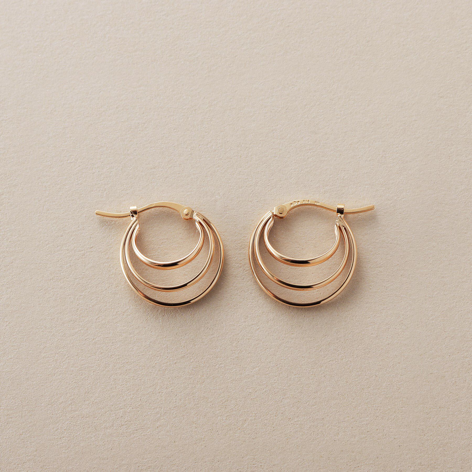 COCOSHNIK「K10甲丸グラデトリプル フープピアス」|ピアス|