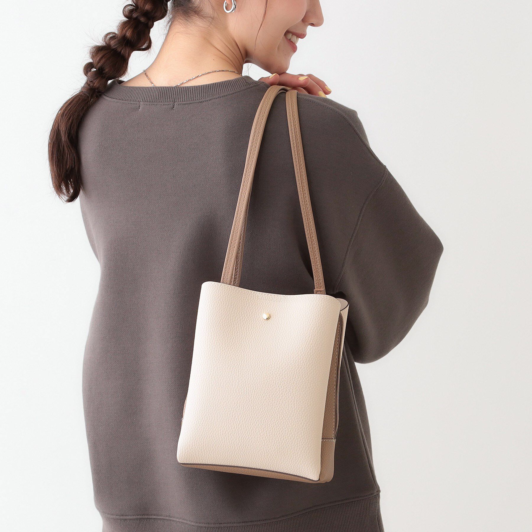 SHOO･LA･RUE「【軽量】ふわっと軽い 3層ショルダーバッグ」|ショルダー・メッセンジャー|