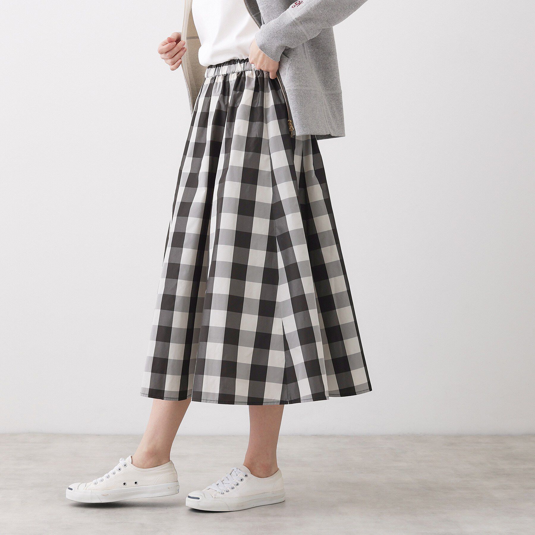 Dessin「【ウエストゴム/洗える】メモリータフタフレアスカート」|スカート|