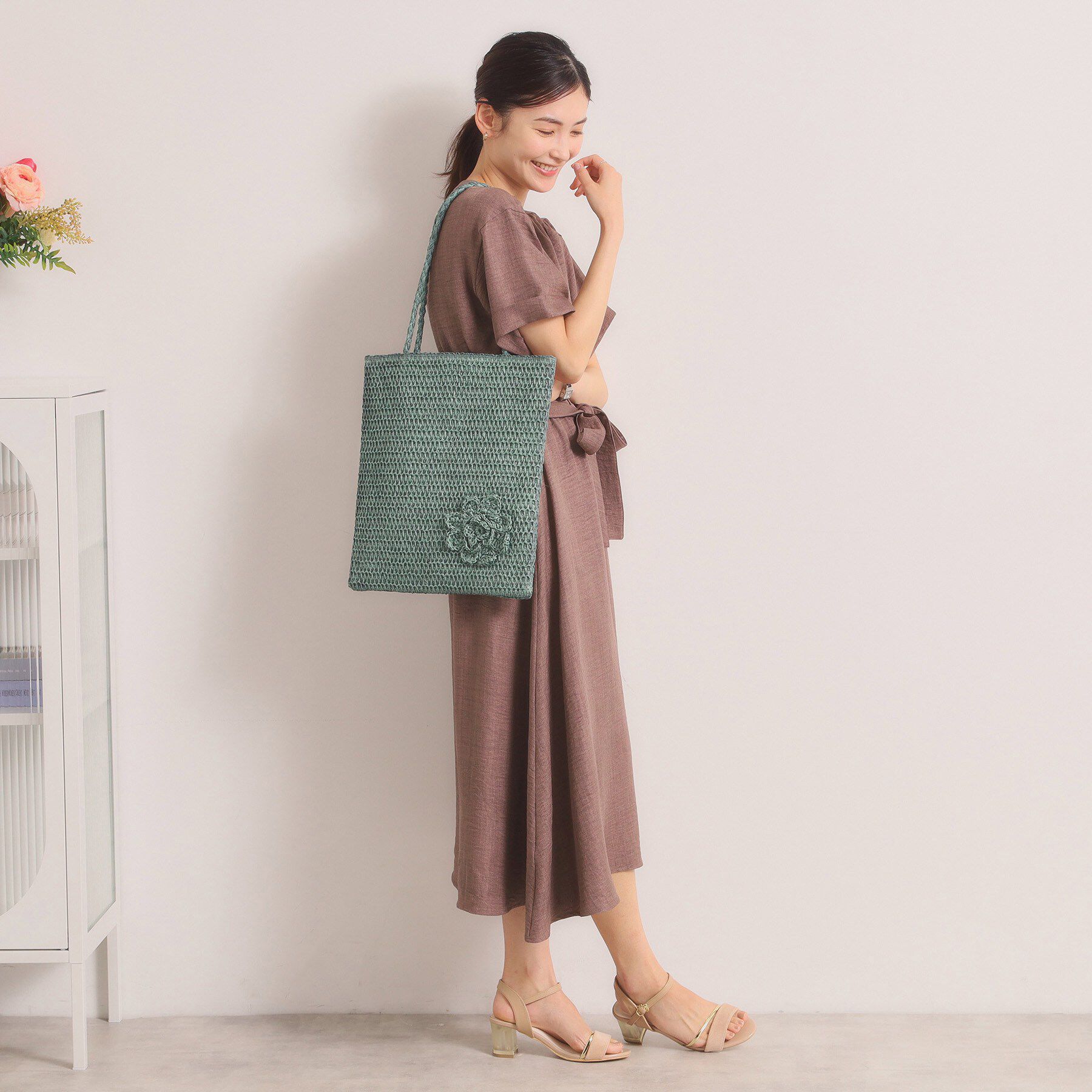 ITS&rsquo;DEMO「雑材コサージュフラットトート」|トートバッグ|