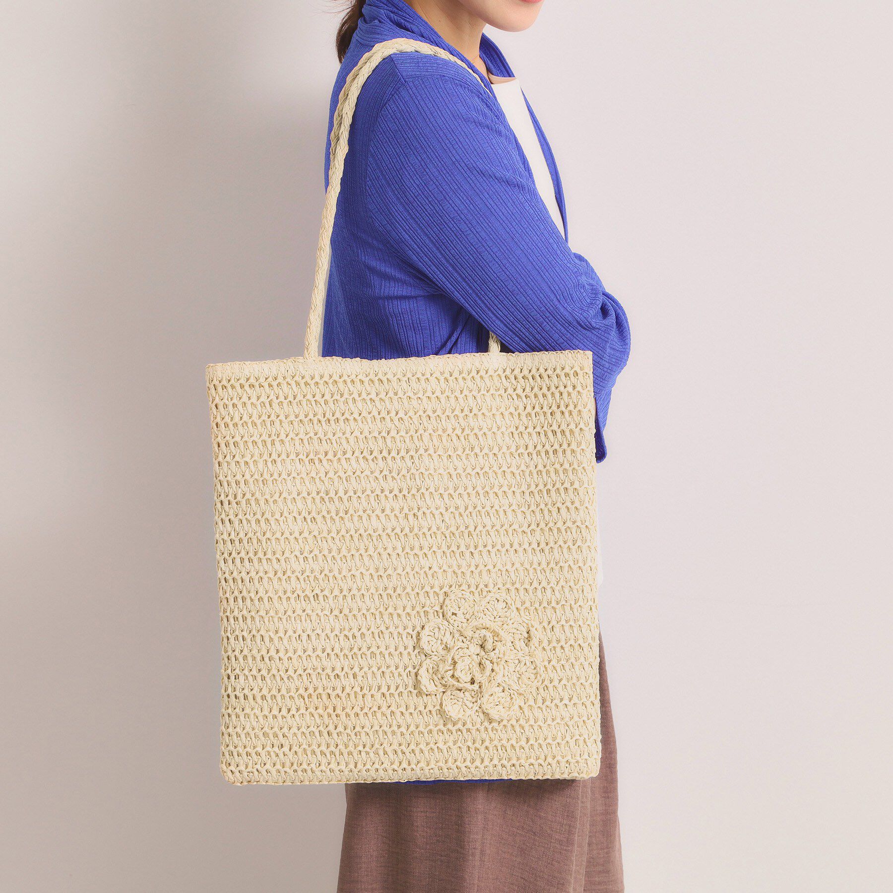 ITS&rsquo;DEMO「雑材コサージュフラットトート」|トートバッグ|ライトベージュ(05