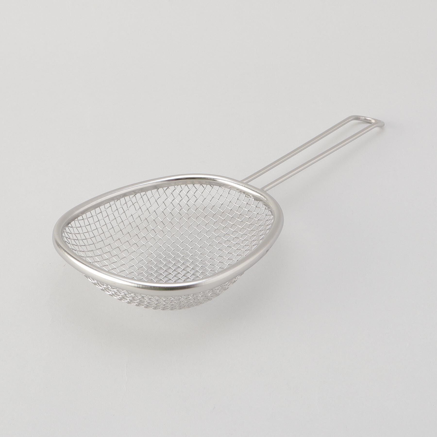 212 KITCHEN STORE「アットアクア ステンレス製油切り手付きすくいザル」|食器・キッチングッズ|
