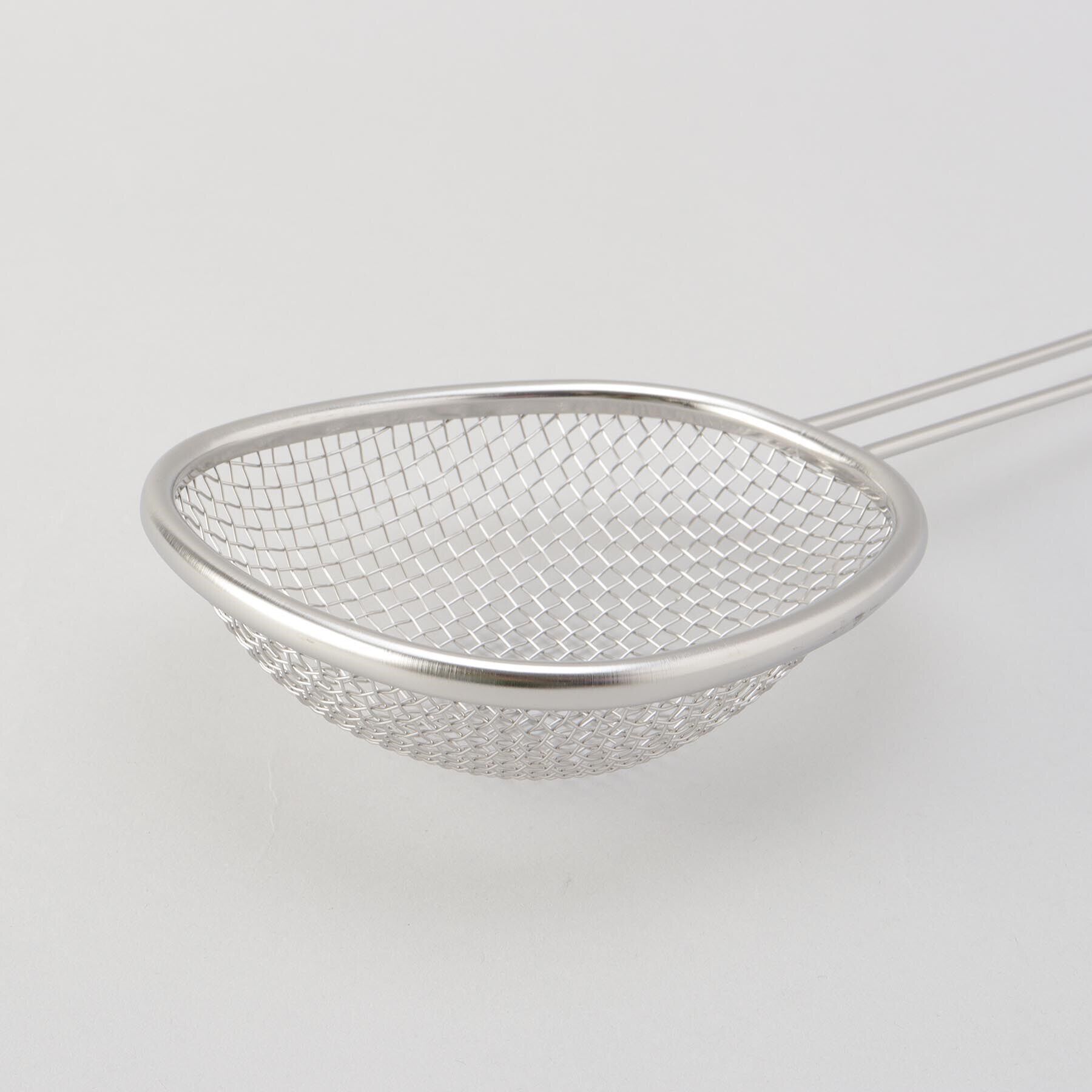 212 KITCHEN STORE「アットアクア ステンレス製油切り手付きすくいザル」|食器・キッチングッズ|
