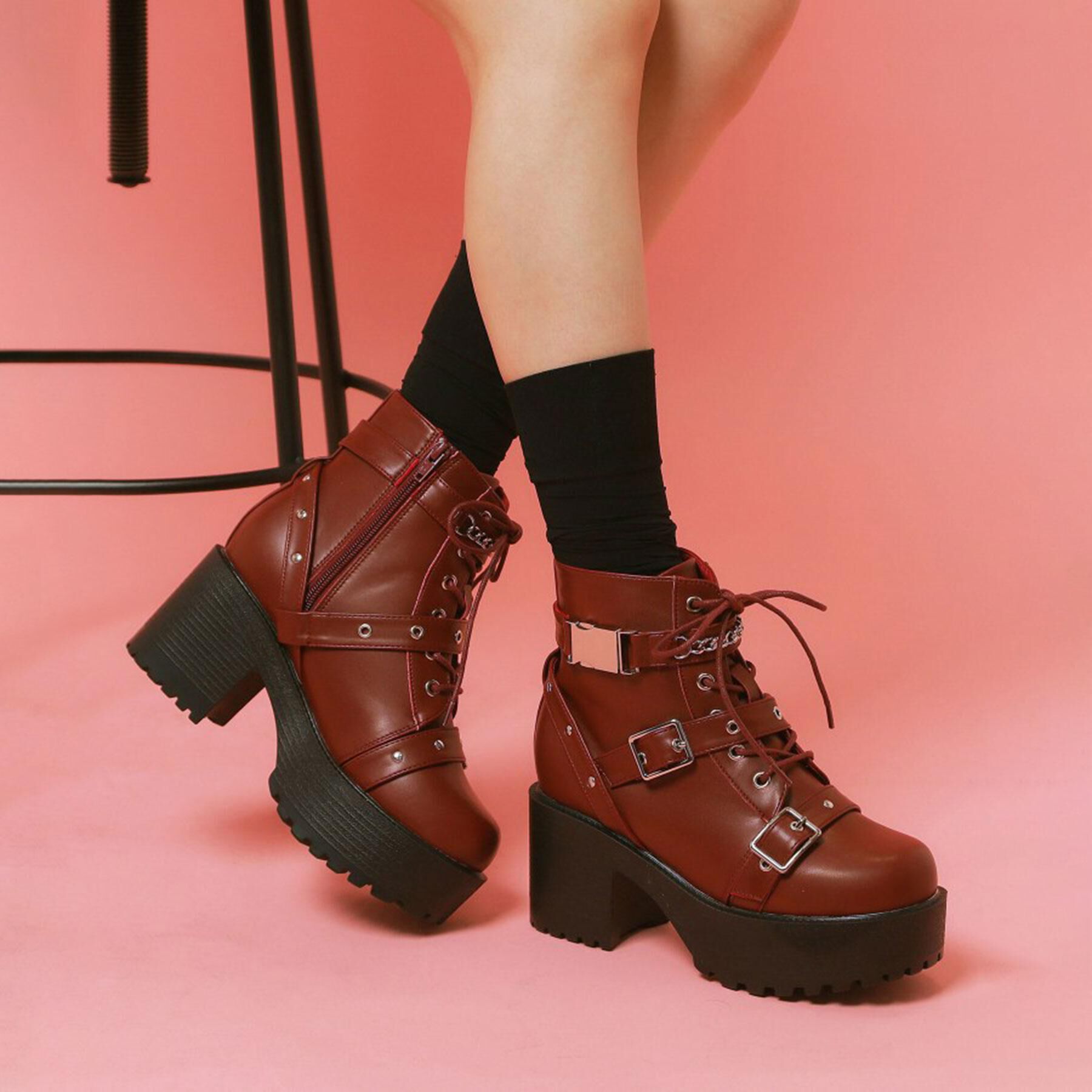 csT&P「厚底ベルト付きブーツ」|ショートブーツ|