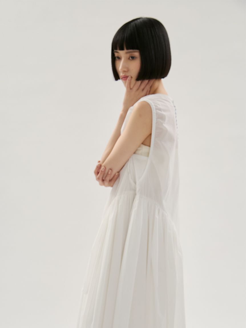 emmi atelier「ギャザーフォルムナイロンワンピース」|ワンピース|