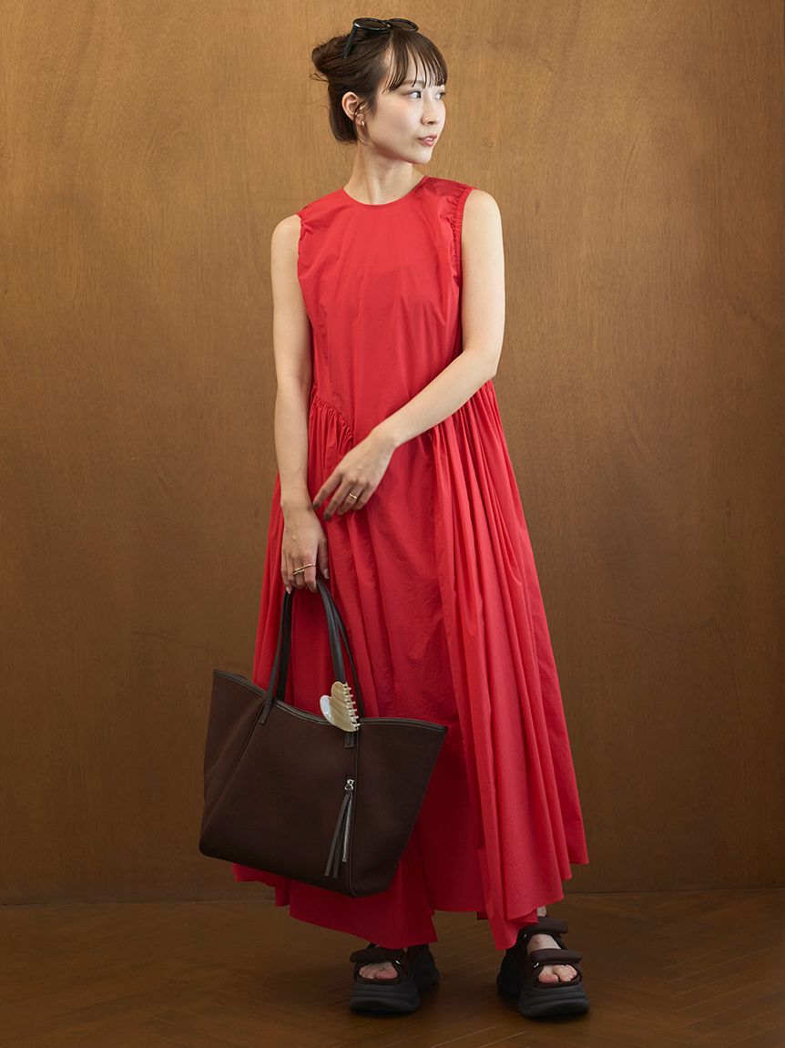 emmi atelier「ギャザーフォルムナイロンワンピース」|ワンピース|