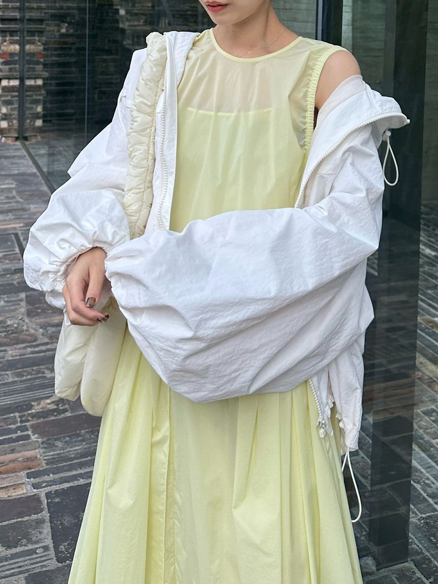 emmi atelier「ギャザーフォルムナイロンワンピース」|ワンピース|