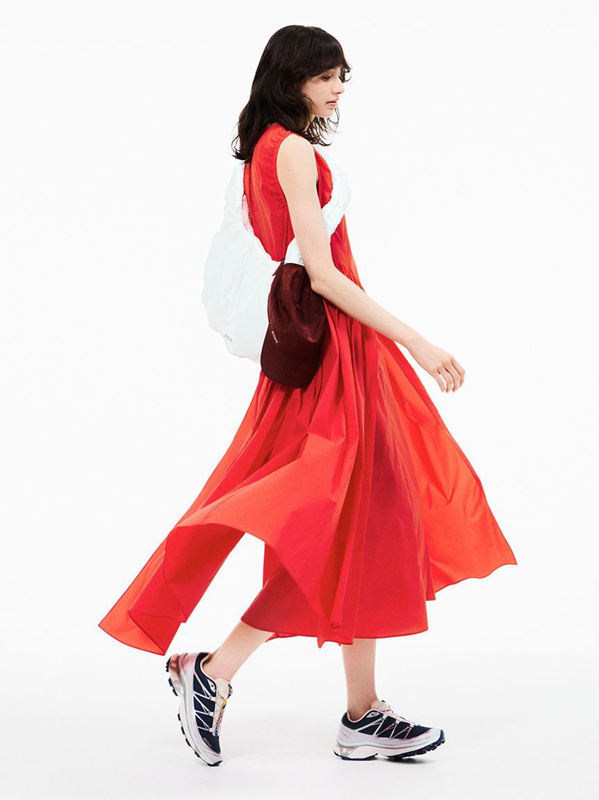 emmi atelier「ギャザーフォルムナイロンワンピース」|ワンピース|