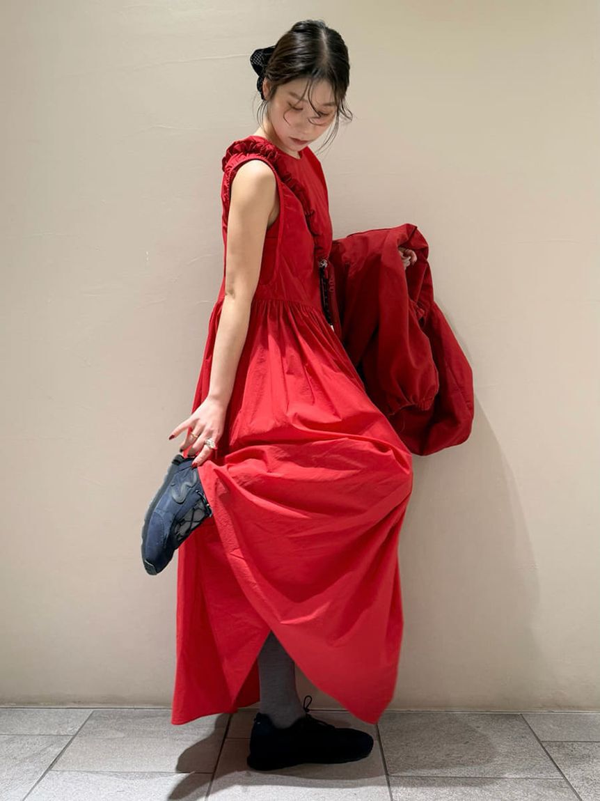 emmi atelier「ギャザーフォルムナイロンワンピース」|ワンピース|