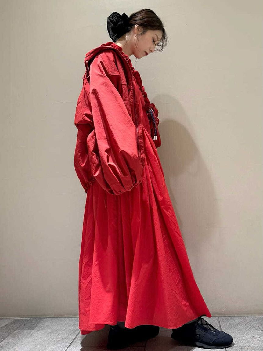 emmi atelier「ギャザーフォルムナイロンワンピース」|ワンピース|