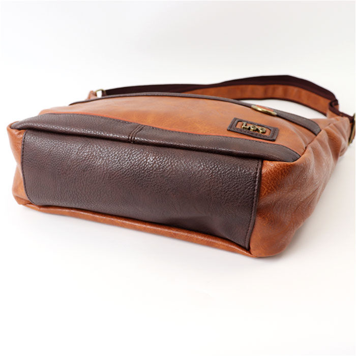 BACKYARD FAMILY「Lee リー ショルダーバッグ 通販 バッグ ショルダーバック メンズ レディース 斜めがけ」|ショルダー・メッセンジャー|