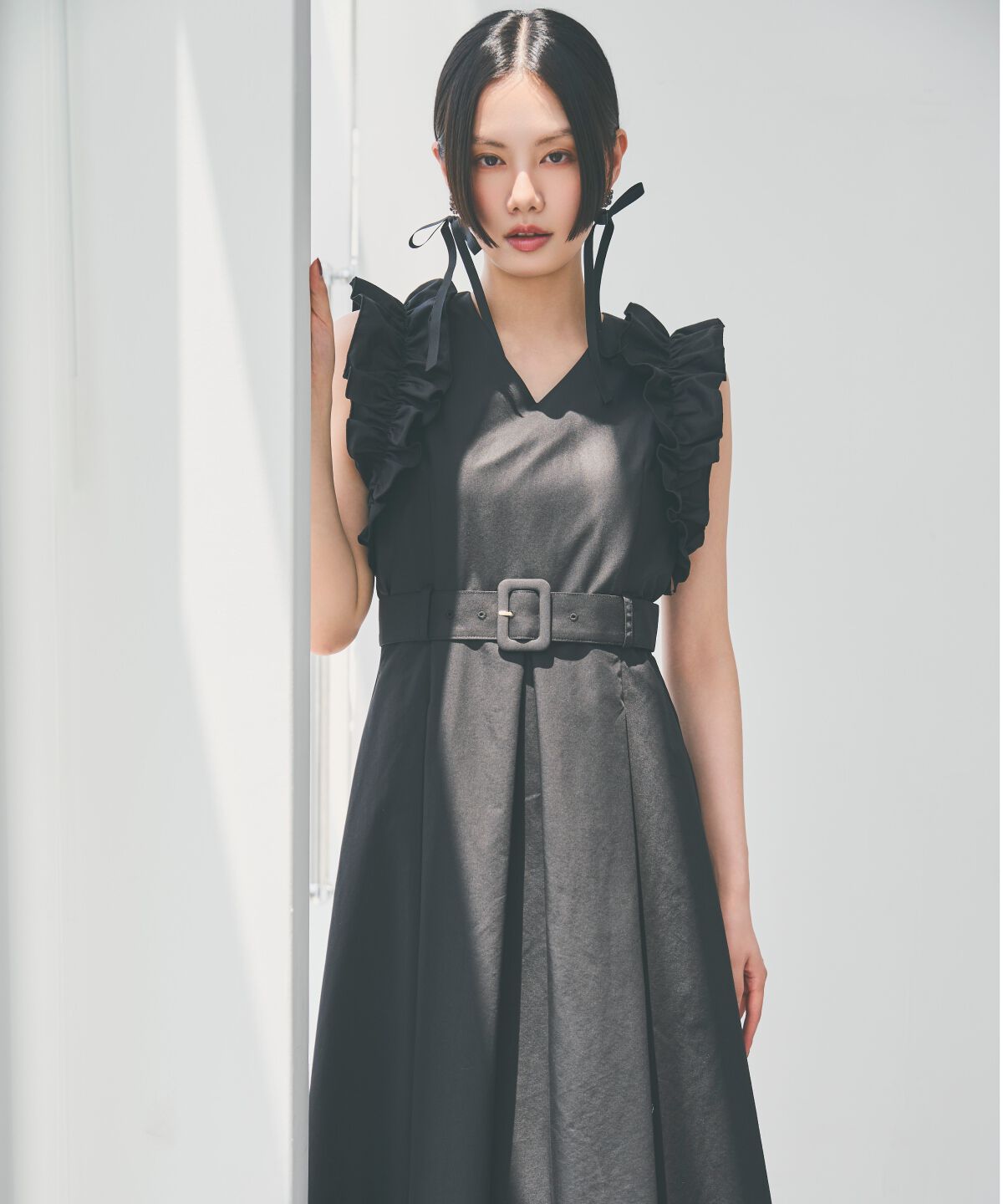 アンドクチュール「ショルダーフリルベルト付きワンピース」|ワンピース|