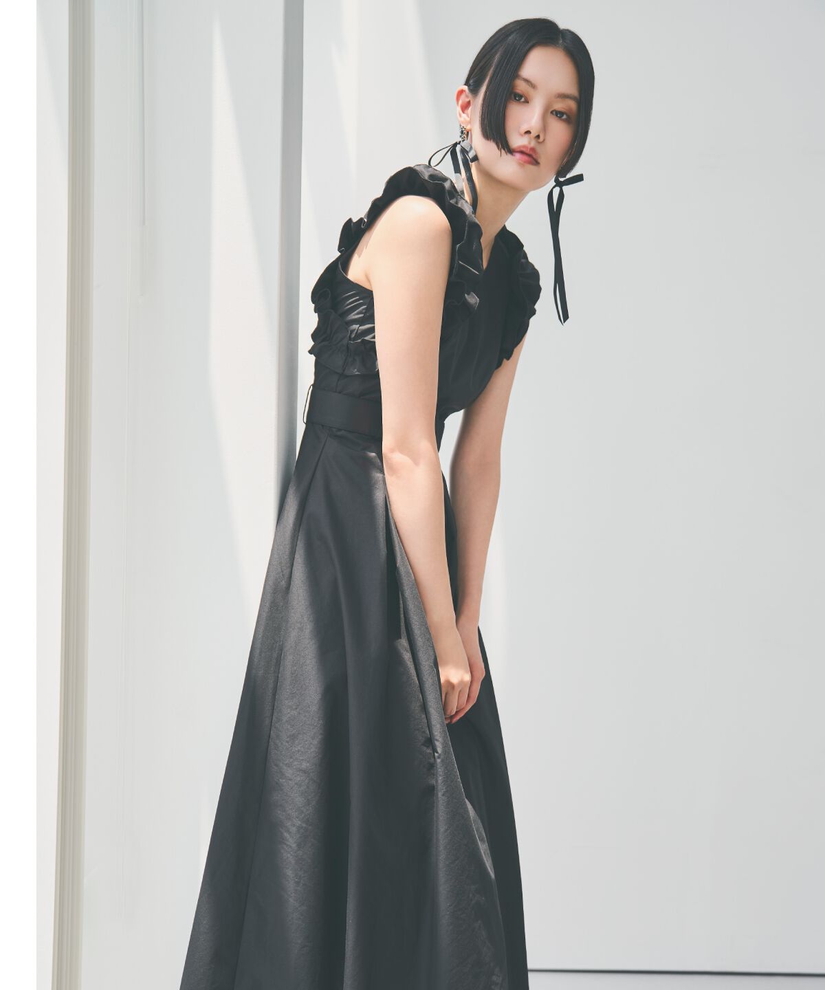 アンドクチュール「ショルダーフリルベルト付きワンピース」|ワンピース|