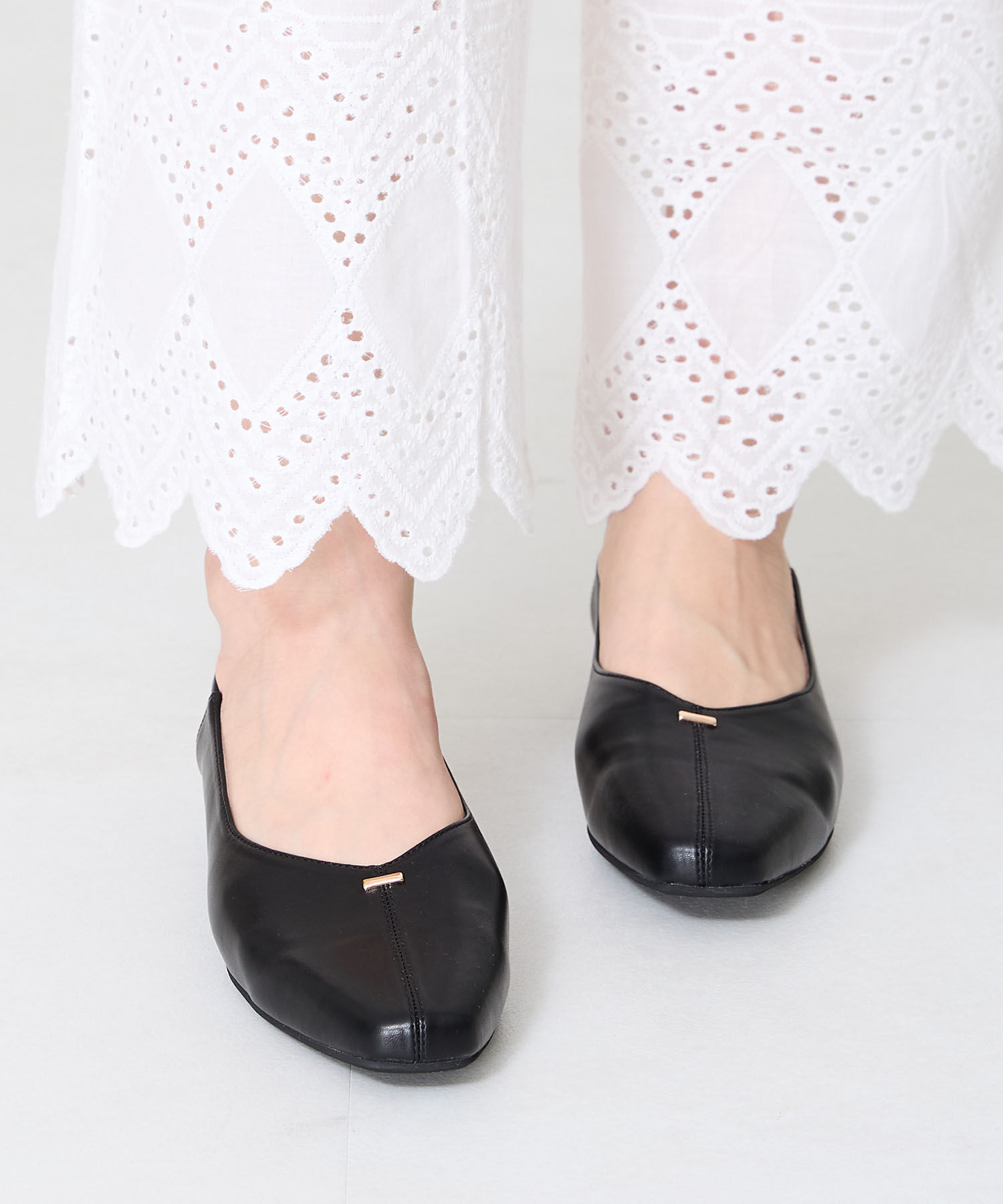 ORiental TRaffic「ゴールドパーツ Vカット バブーシュ /51112 パンプス 通勤靴 柔らかい」|パンプス|