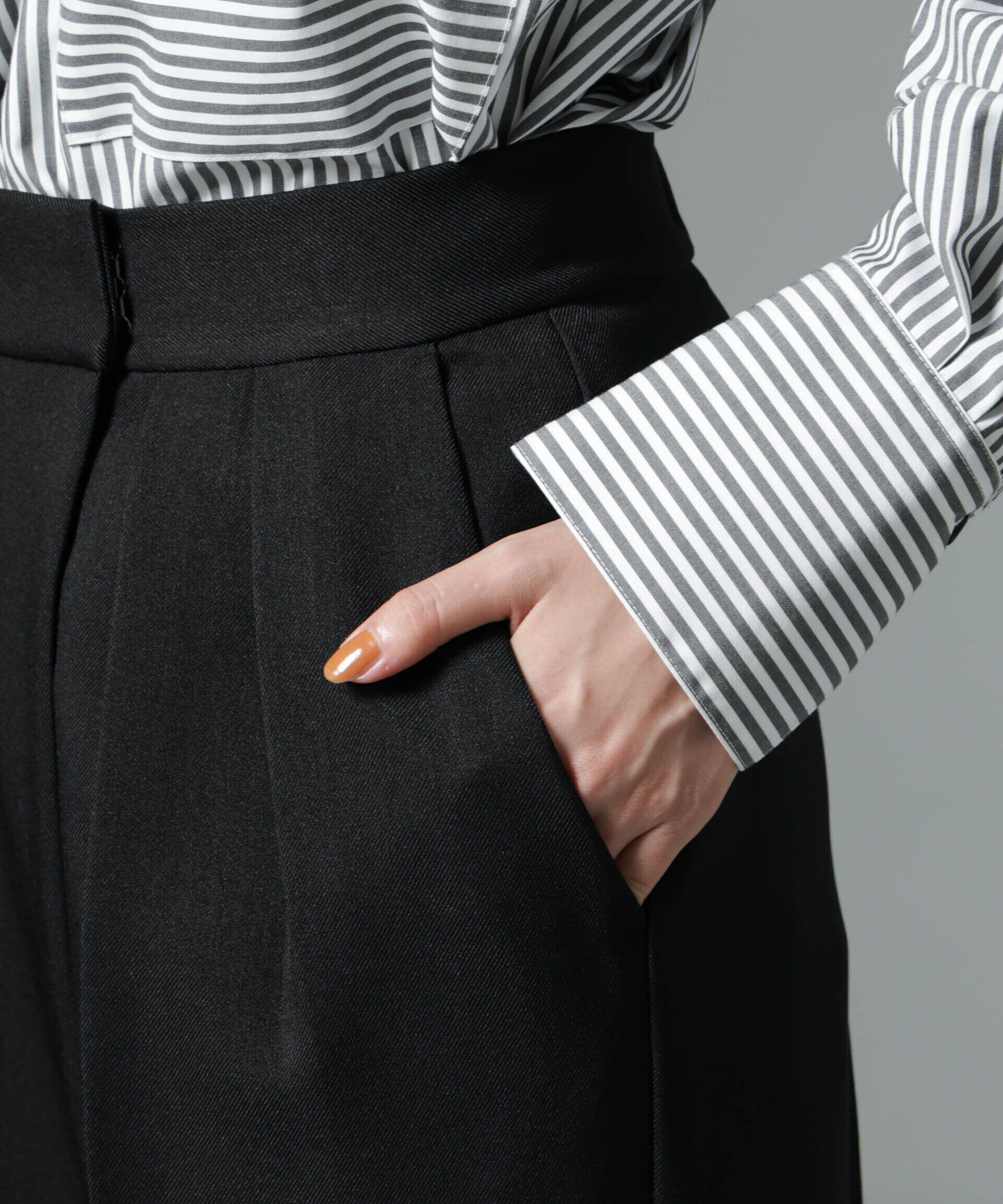 nano･universe「ラップタックパンツ」|チノ|