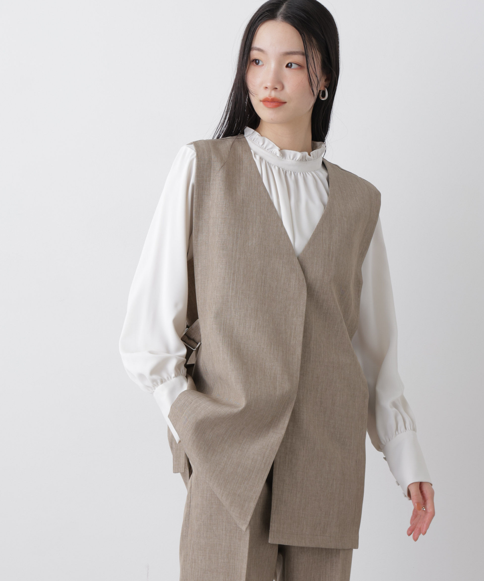 nano･universe「多機能サイドベルトミドルジレ(セットアップ可)」|テーラードジャケット|ライトベージ 1