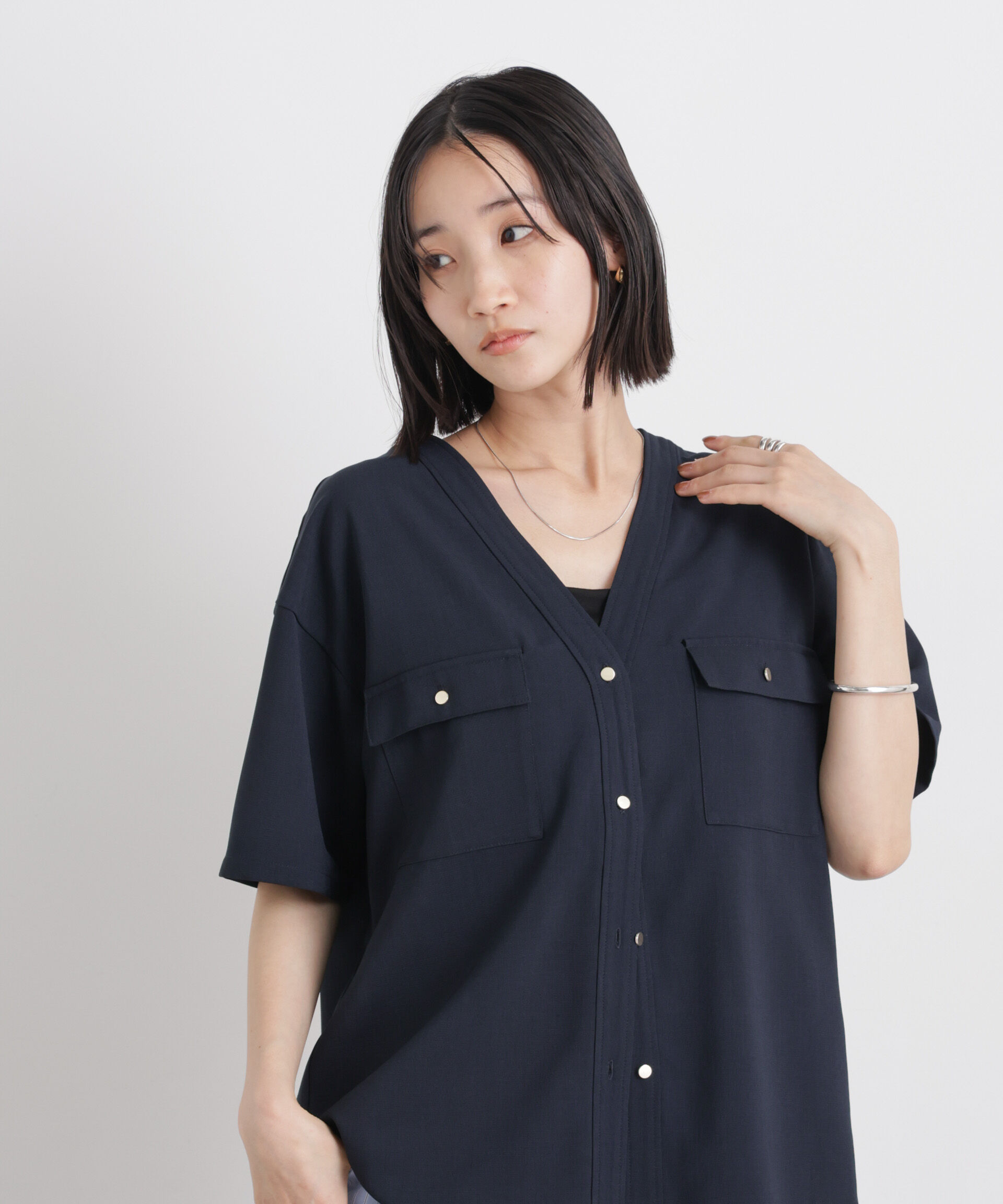 nano･universe「メランジストレッチポケットVネックブラウス(セットアップ可)」|シャツ・ブラウス|