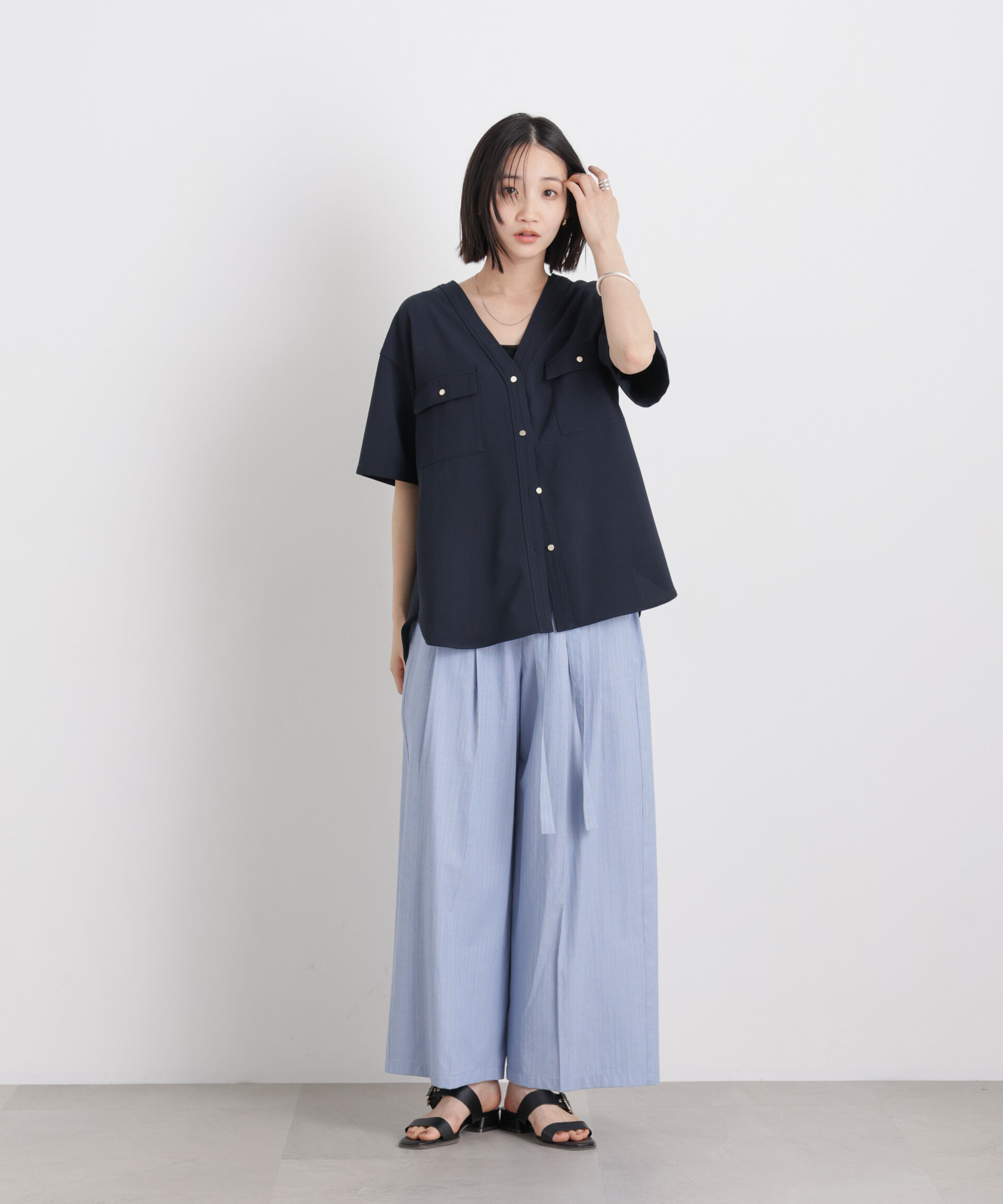 nano･universe「メランジストレッチポケットVネックブラウス(セットアップ可)」|シャツ・ブラウス|