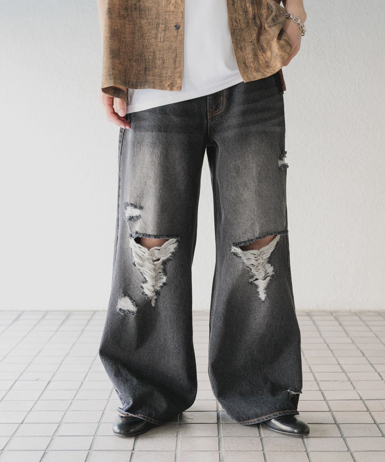 SENSE OF PLACE by URBAN RESEARCH「『ユニセックス』ダメージデニムワイドパンツ」|デニム|