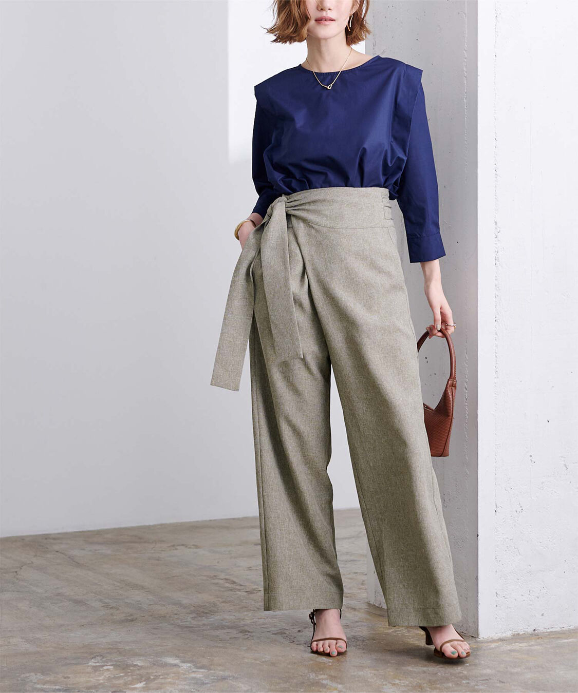 ur's「リネンライクハイウエストラップワイドパンツ」|スラックス|