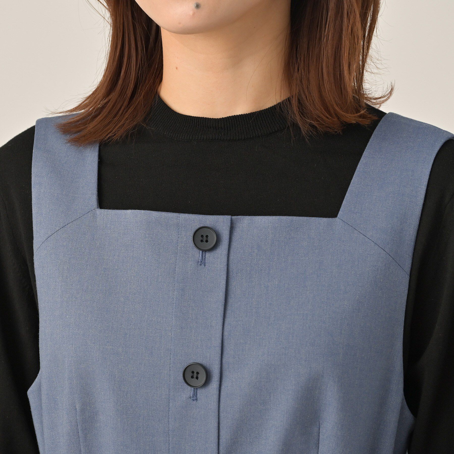 UNTITLED「【洗える/前開きワンピ】スクエアネックジャンパースカート」|ワンピース|